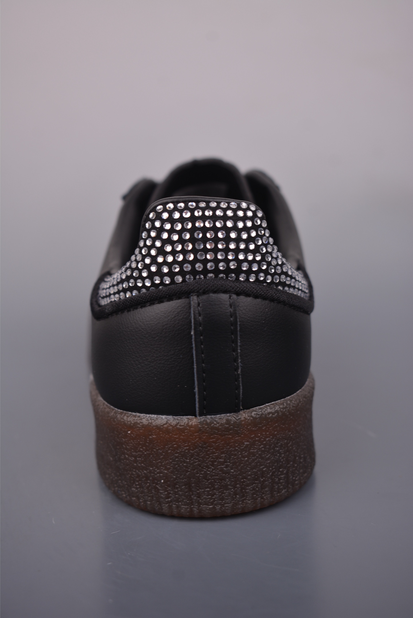 adidas originals Samba IH4045-Top High Quatity Cheap Sneakers Fashion Clothing Clothes Bags handbags Shoes of all Brand wholesale With The best Quality And Beautiful Price from China Factory Chinese suppliers wholesaler seller adidas originals Samba IH4045