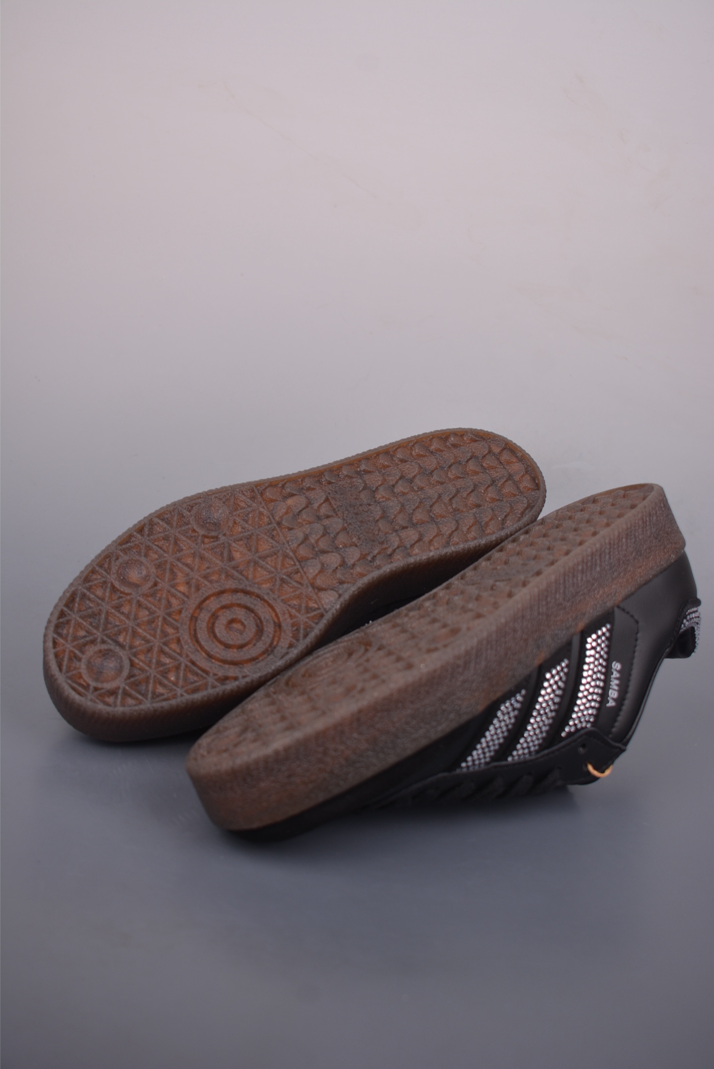 adidas originals Samba IH4045-Top High Quatity Cheap Sneakers Fashion Clothing Clothes Bags handbags Shoes of all Brand wholesale With The best Quality And Beautiful Price from China Factory Chinese suppliers wholesaler seller adidas originals Samba IH4045