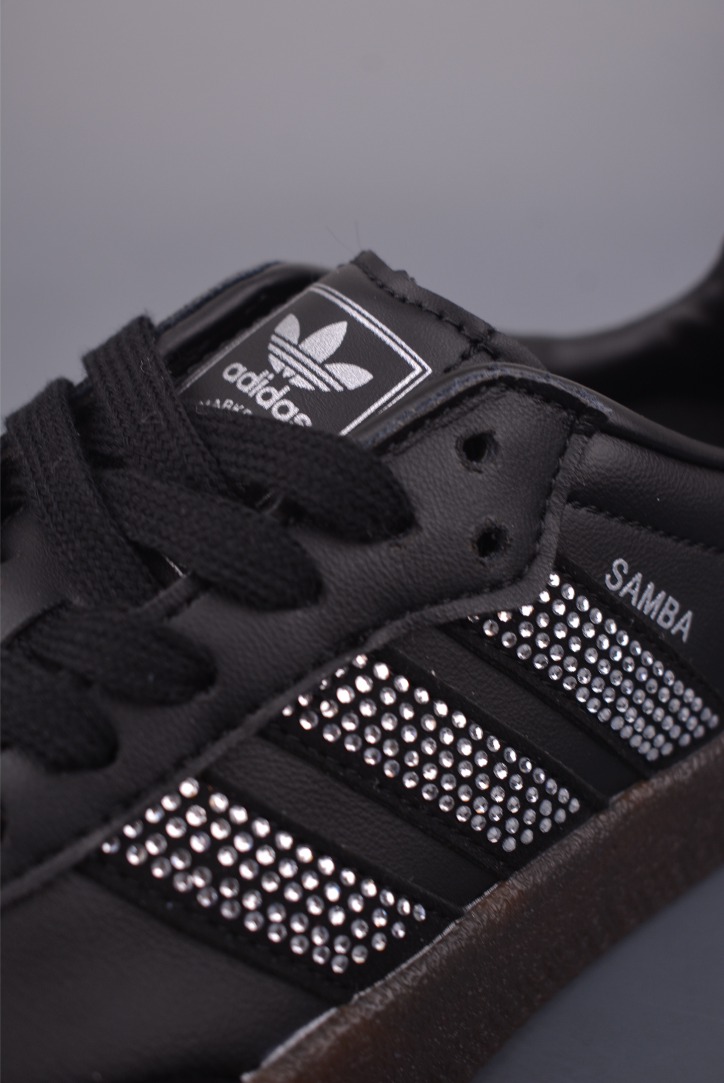 adidas originals Samba IH4045-Top High Quatity Cheap Sneakers Fashion Clothing Clothes Bags handbags Shoes of all Brand wholesale With The best Quality And Beautiful Price from China Factory Chinese suppliers wholesaler seller adidas originals Samba IH4045