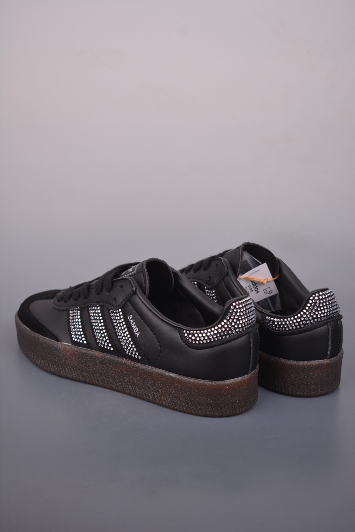 adidas originals Samba IH4045-Top High Quatity Cheap Sneakers Fashion Clothing Clothes Bags handbags Shoes of all Brand wholesale With The best Quality And Beautiful Price from China Factory Chinese suppliers wholesaler seller adidas originals Samba IH4045