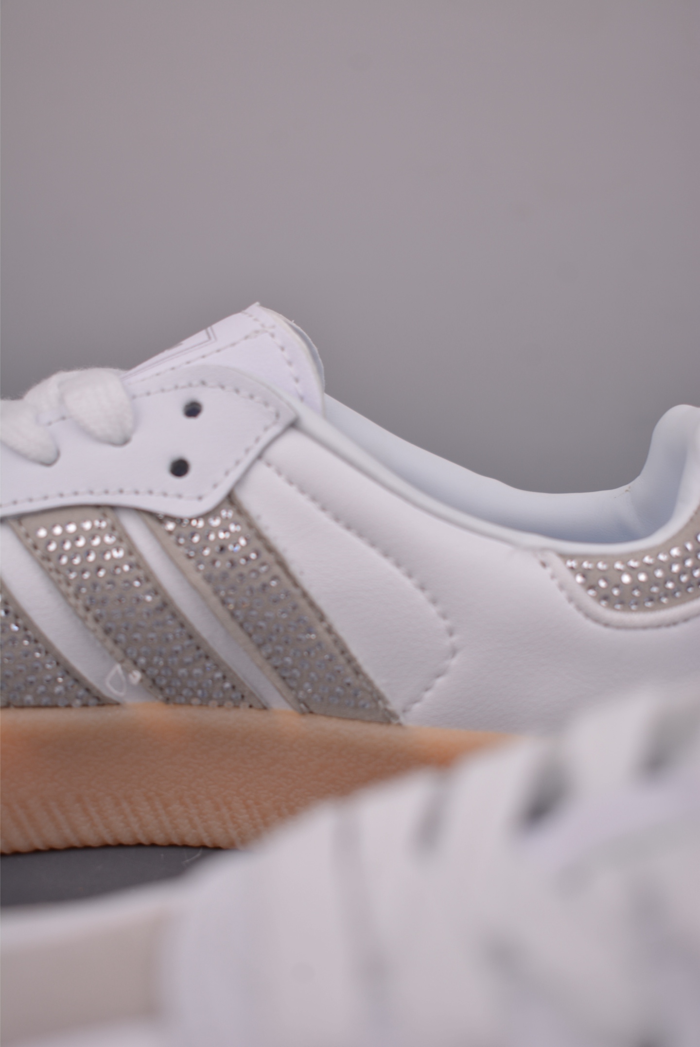 140 adidas originals Samba IH4046-Chinese UA Cheap High Quatity Brand Clothes Bags handbags Sneakers wholesale wholesaler seller from China Factory suppliers Fashion Clothing Shoes best Quality Beautiful Price 140 adidas originals Samba IH4046