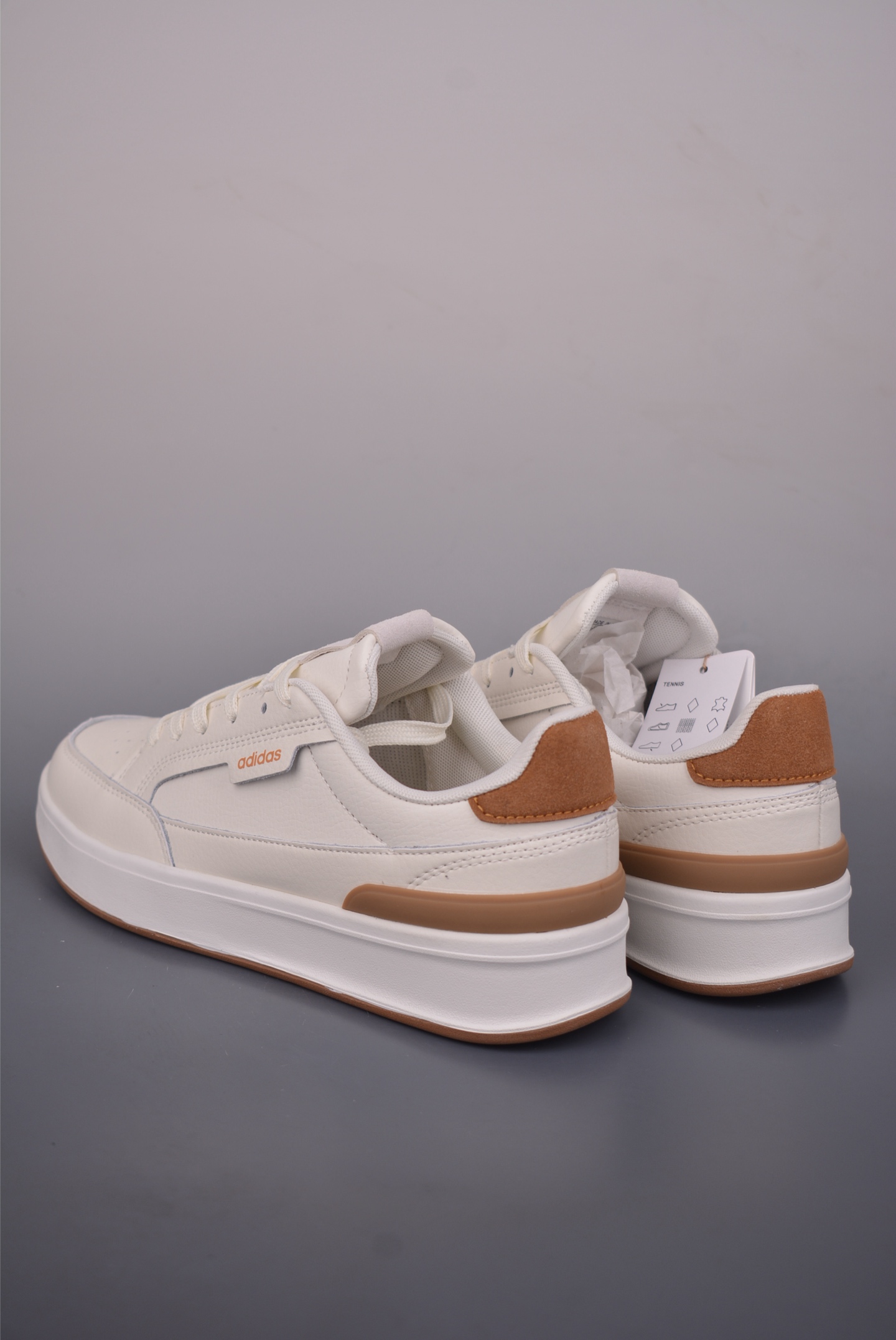adidas 阿迪达斯 Aspyre 三叶草休闲防滑耐磨低帮板鞋 IH3930