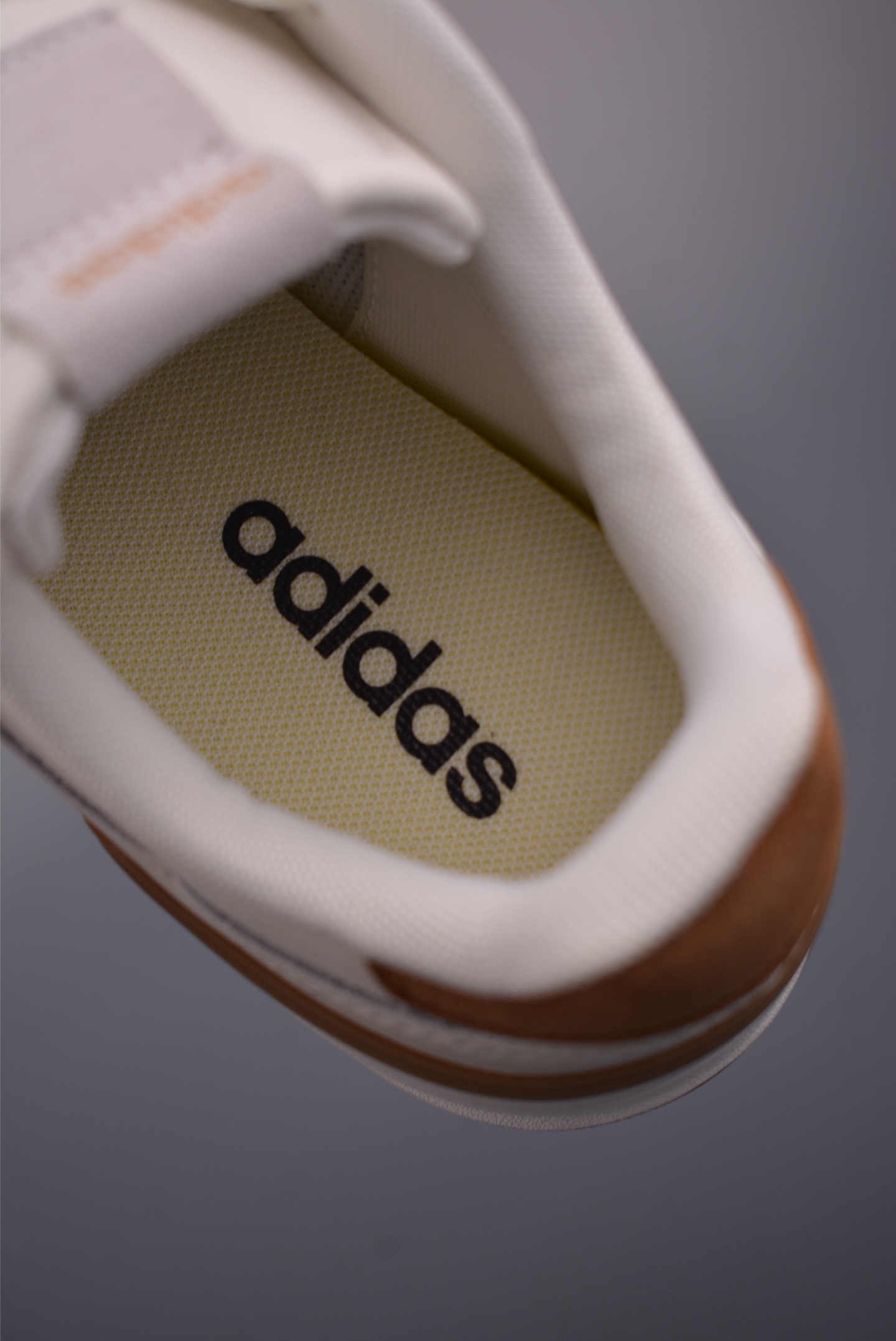 adidas 阿迪达斯 Aspyre 三叶草休闲防滑耐磨低帮板鞋 IH3930