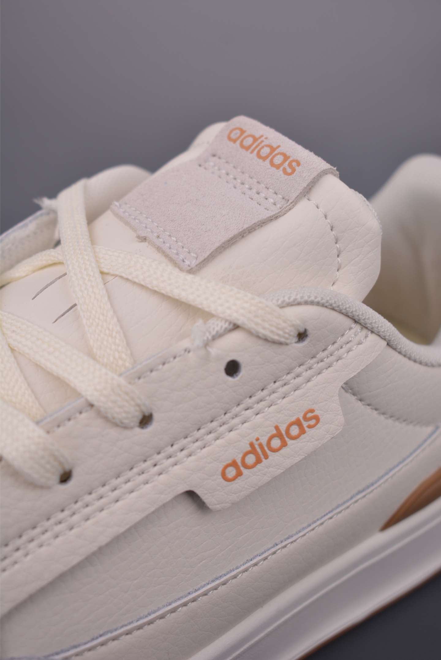adidas 阿迪达斯 Aspyre 三叶草休闲防滑耐磨低帮板鞋 IH3930