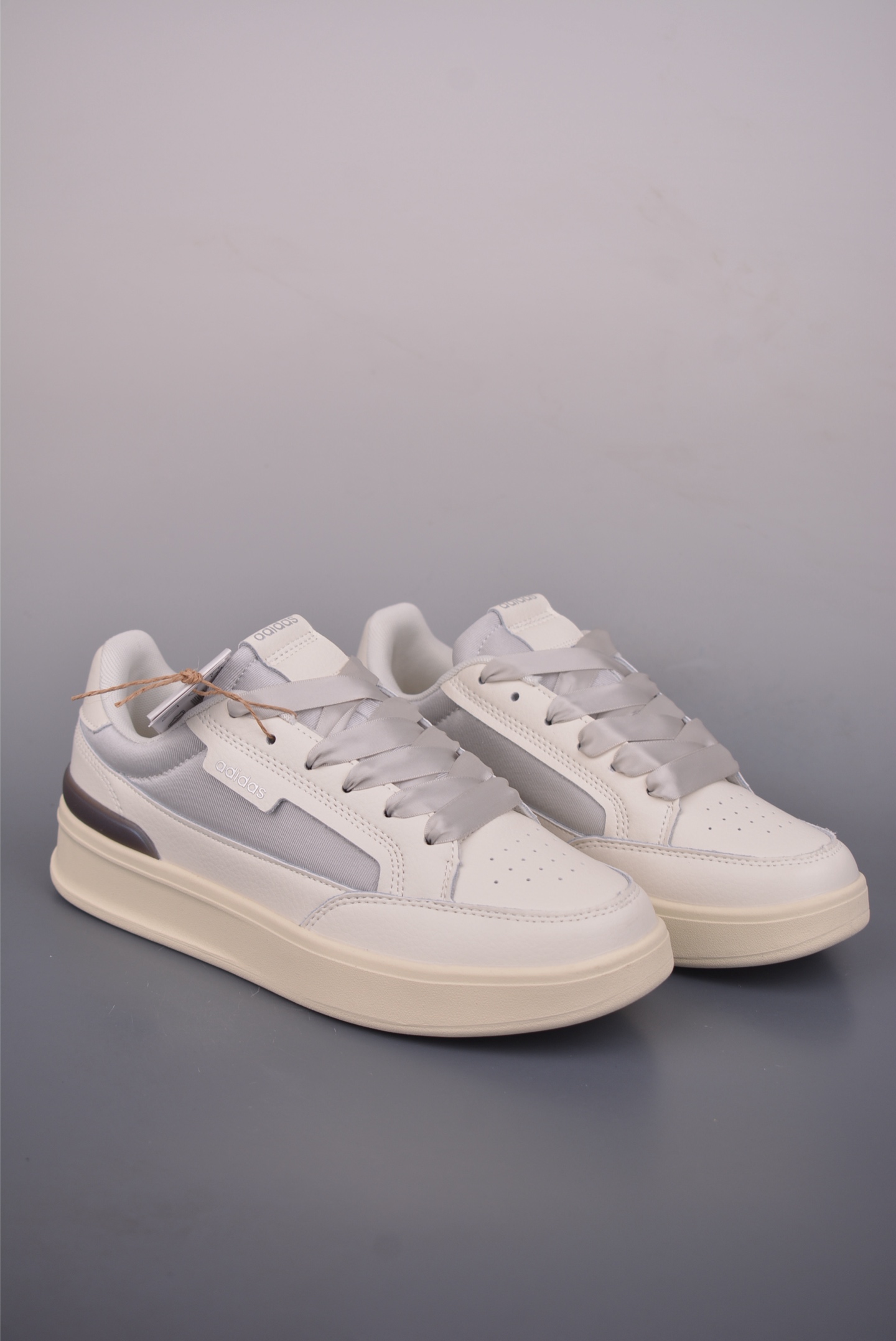 150 adidas 阿迪达斯 Aspyre 三叶草休闲防滑耐磨低帮板鞋 JQ5584-Chinese UA Cheap High Quatity Brand Clothes Bags handbags Sneakers wholesale wholesaler seller from China Factory suppliers Fashion Clothing Shoes best Quality Beautiful Price 150 adidas 阿迪达斯 Aspyre 三叶草休闲防滑耐磨低帮板鞋 JQ5584