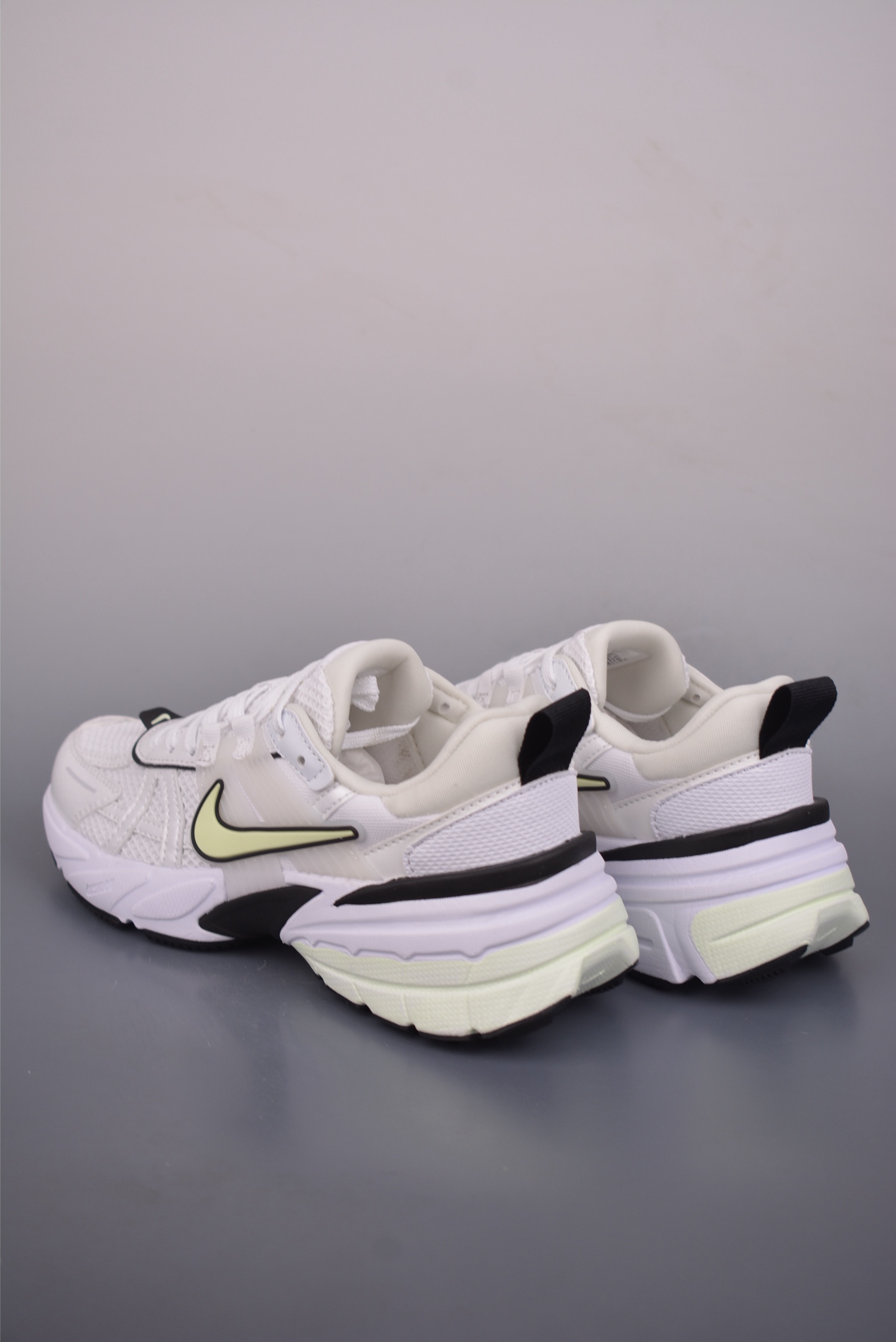 NIKE V2K Runtekk 版本 减震防滑复古低帮跑步鞋 FD0736-109-Top High Quatity Cheap Sneakers Fashion Clothing Clothes Bags handbags Shoes of all Brand wholesale With The best Quality And Beautiful Price from China Factory Chinese suppliers wholesaler seller NIKE V2K Runtekk 版本 减震防滑复古低帮跑步鞋 FD0736-109