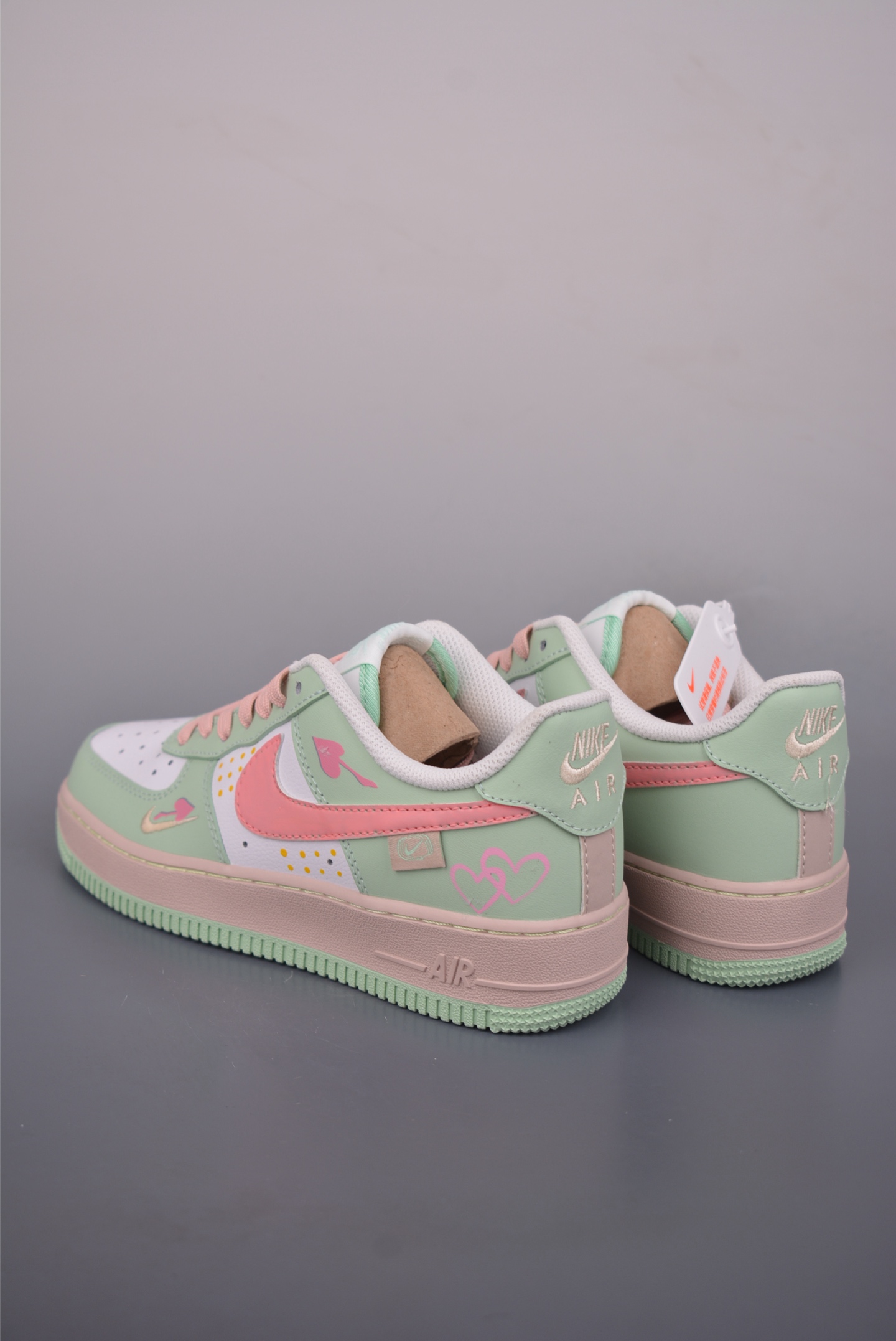Nike Air Force 1 Low 手绘涂鸦 青粉蜜恋 DB3301-909-Top High Quatity Cheap Sneakers Fashion Clothing Clothes Bags handbags Shoes of all Brand wholesale With The best Quality And Beautiful Price from China Factory Chinese suppliers wholesaler seller Nike Air Force 1 Low 手绘涂鸦 青粉蜜恋 DB3301-909