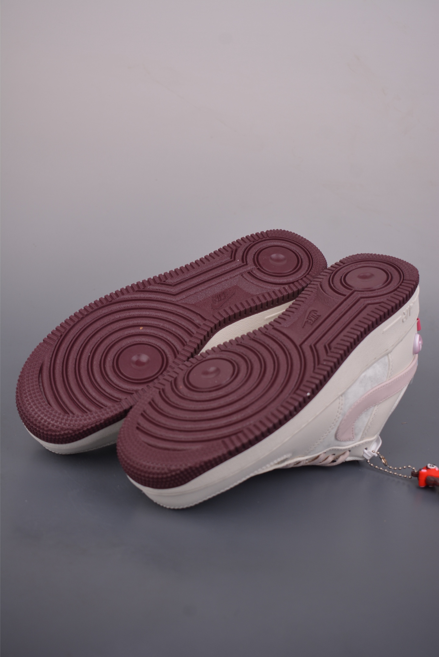 Nike Air Force 1 Low 情人节限定 IQ4937-161