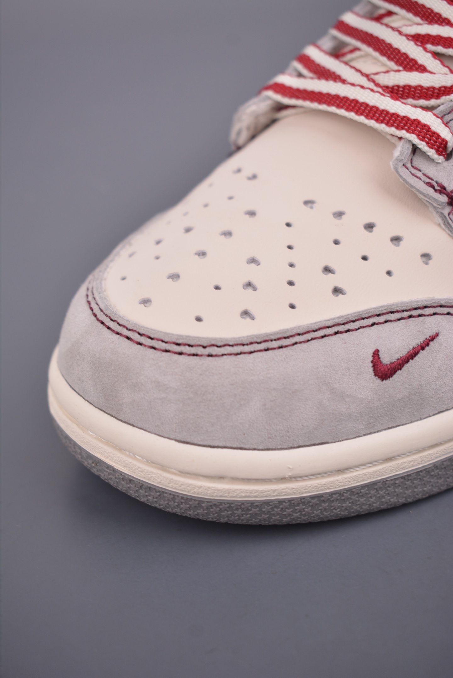 Nike SB Dunk Low 情人节限定 SG6688-009-Top High Quatity Cheap Sneakers Fashion Clothing Clothes Bags handbags Shoes of all Brand wholesale With The best Quality And Beautiful Price from China Factory Chinese suppliers wholesaler seller Nike SB Dunk Low 情人节限定 SG6688-009