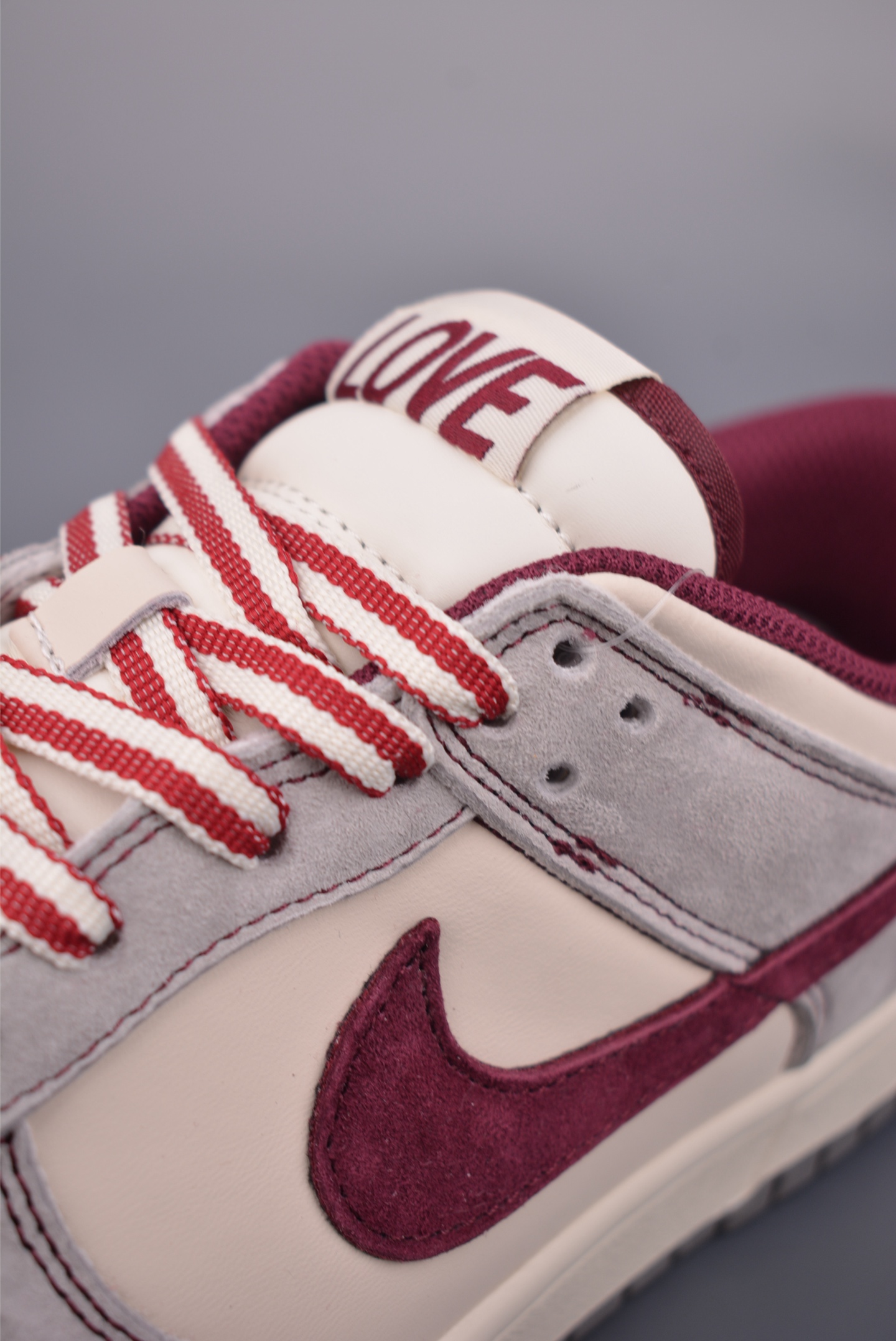 Nike SB Dunk Low 情人节限定 SG6688-009-Top High Quatity Cheap Sneakers Fashion Clothing Clothes Bags handbags Shoes of all Brand wholesale With The best Quality And Beautiful Price from China Factory Chinese suppliers wholesaler seller Nike SB Dunk Low 情人节限定 SG6688-009