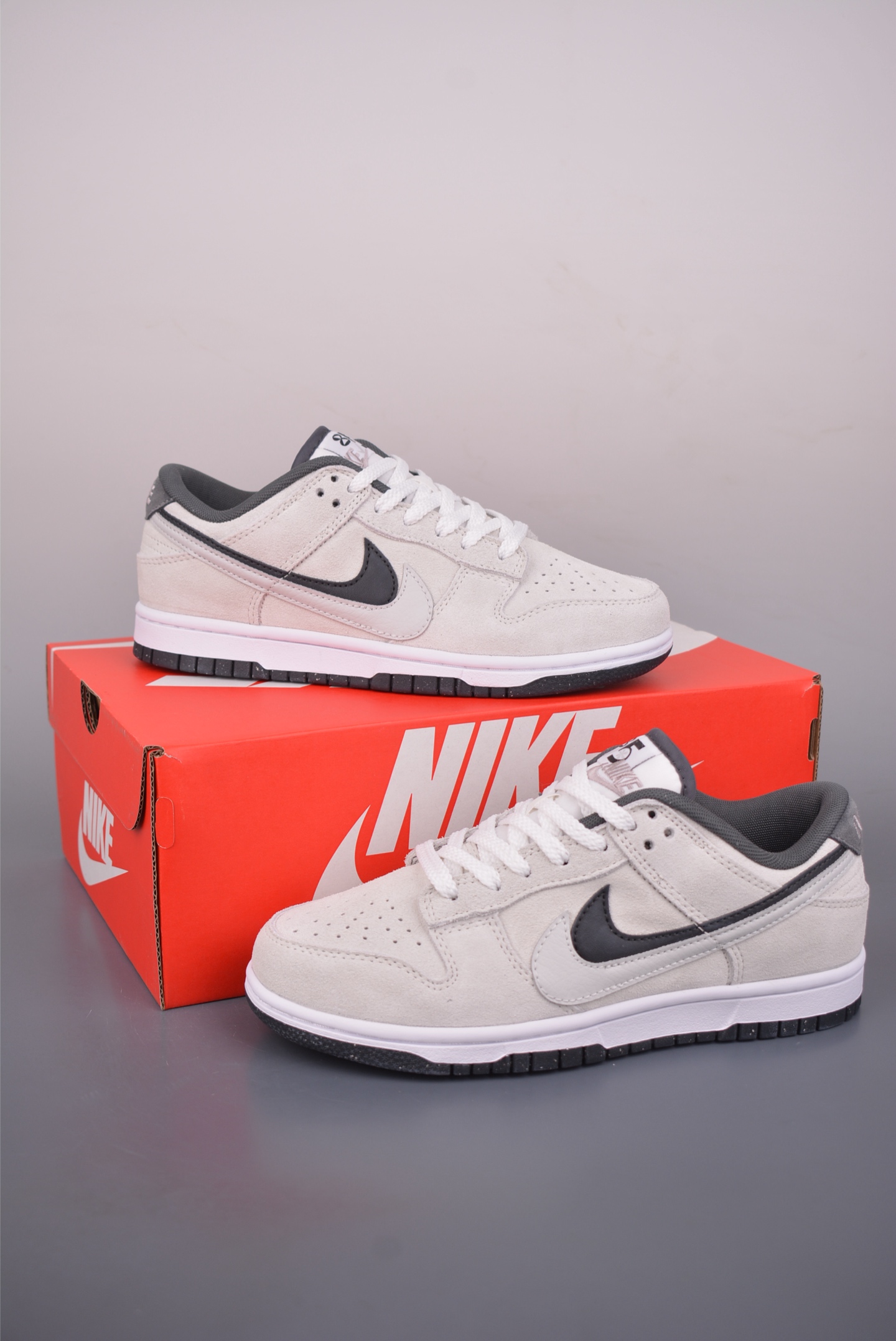 NIKE SB Dunk Low HV180-101-Top High Quatity Cheap Sneakers Fashion Clothing Clothes Bags handbags Shoes of all Brand wholesale With The best Quality And Beautiful Price from China Factory Chinese suppliers wholesaler seller NIKE SB Dunk Low HV180-101