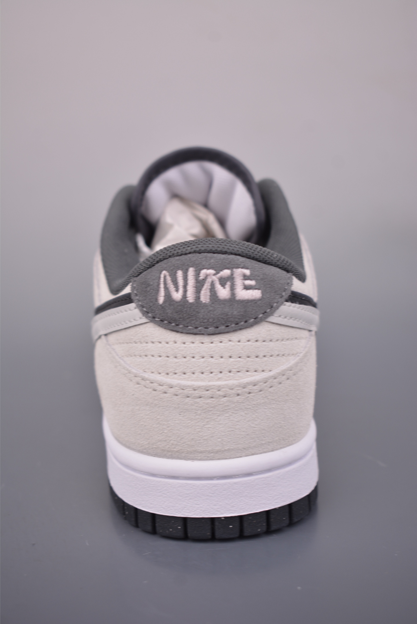 NIKE SB Dunk Low HV180-101-Top High Quatity Cheap Sneakers Fashion Clothing Clothes Bags handbags Shoes of all Brand wholesale With The best Quality And Beautiful Price from China Factory Chinese suppliers wholesaler seller NIKE SB Dunk Low HV180-101