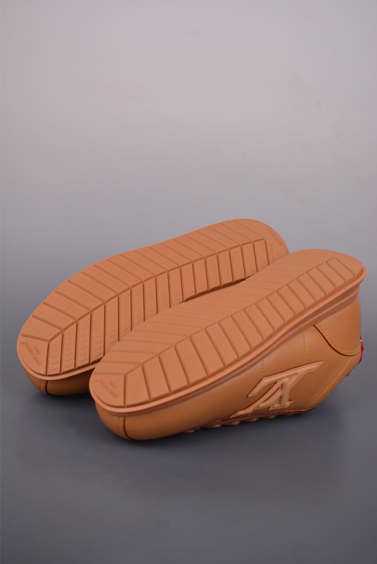 430 LOUIS VUITTON × NIGO 联名款 Buttersoft FW25 压纹 AE513BM-Chinese UA Cheap High Quatity Brand Clothes Bags handbags Sneakers wholesale wholesaler seller from China Factory suppliers Fashion Clothing Shoes best Quality Beautiful Price 430 LOUIS VUITTON × NIGO 联名款 Buttersoft FW25 压纹 AE513BM