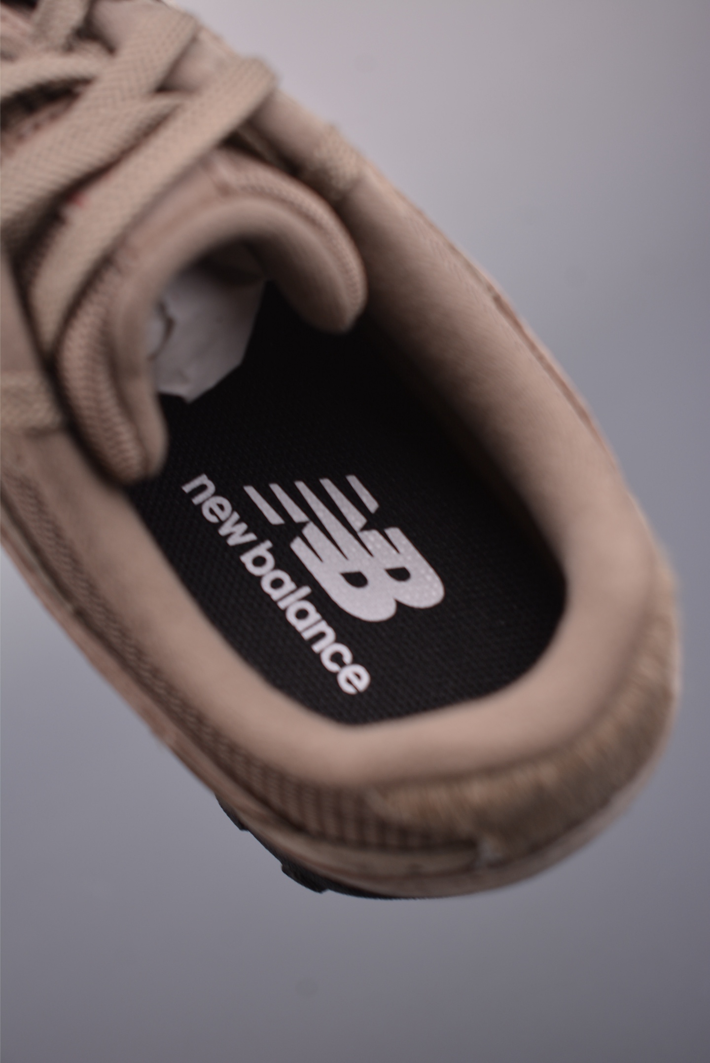 260 New Balance 新百伦204 充正版本 复古休闲运动百搭老爹跑步鞋 U204L3K9
