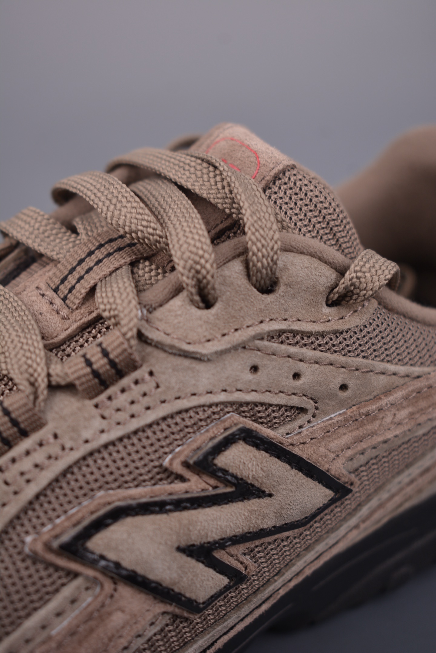 260 New Balance 新百伦204 充正版本 复古休闲运动百搭老爹跑步鞋 U204L3K9