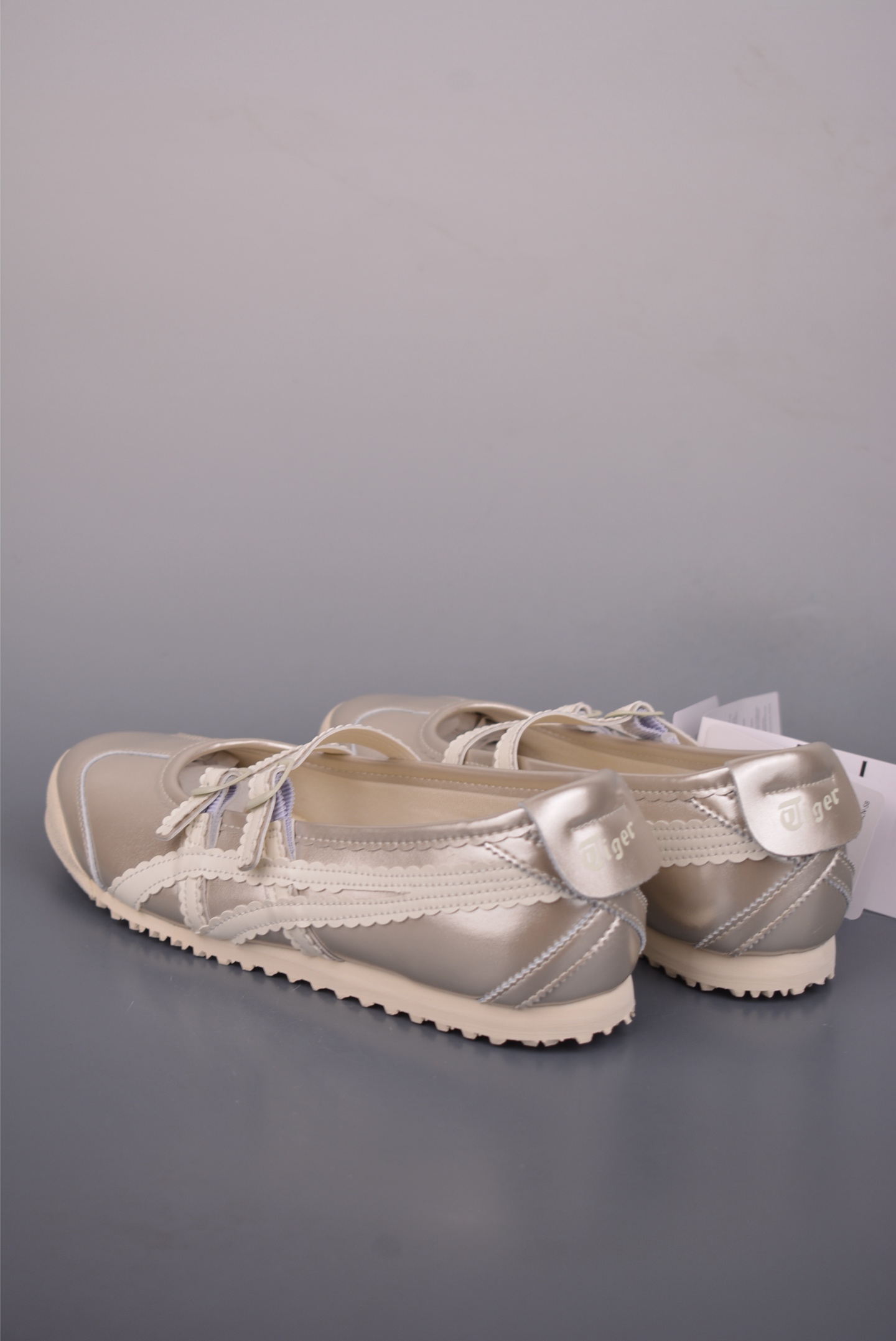 140 玛丽珍 任敏同款 舒适轻盈平跟玛丽珍鞋 1182A708-Chinese UA Cheap High Quatity Brand Clothes Bags handbags Sneakers wholesale wholesaler seller from China Factory suppliers Fashion Clothing Shoes best Quality Beautiful Price 140 玛丽珍 任敏同款 舒适轻盈平跟玛丽珍鞋 1182A708