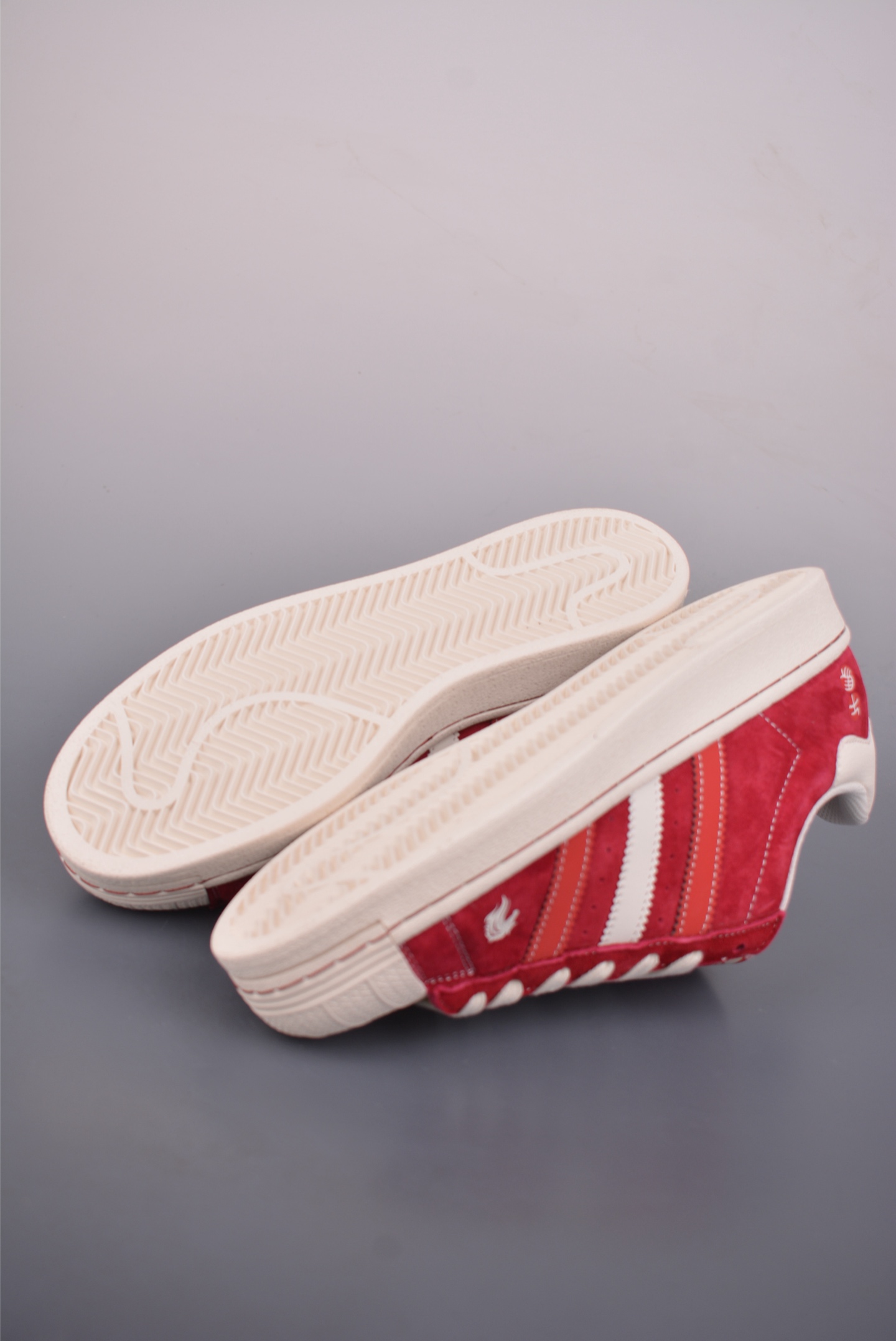 240 Adidas Originals Super2025全新版本 马年限定 JY892627-110-Chinese UA Cheap High Quatity Brand Clothes Bags handbags Sneakers wholesale wholesaler seller from China Factory suppliers Fashion Clothing Shoes best Quality Beautiful Price 240 Adidas Originals Super2025全新版本 马年限定 JY892627-110