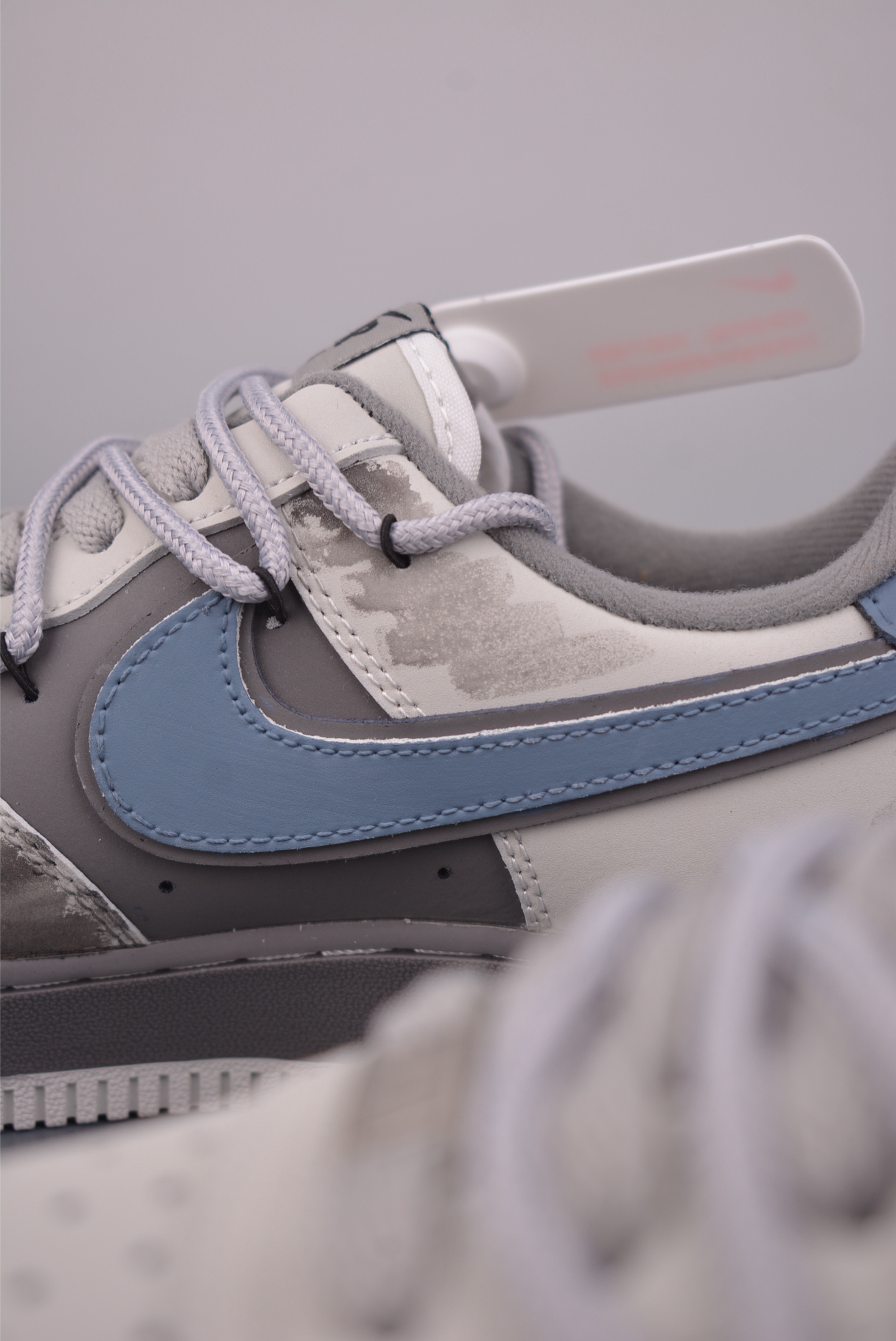 Nike Air Force 1 Low 暗巷涂鸦 解构绑带 DB3310-333-Top High Quatity Cheap Sneakers Fashion Clothing Clothes Bags handbags Shoes of all Brand wholesale With The best Quality And Beautiful Price from China Factory Chinese suppliers wholesaler seller Nike Air Force 1 Low 暗巷涂鸦 解构绑带 DB3310-333