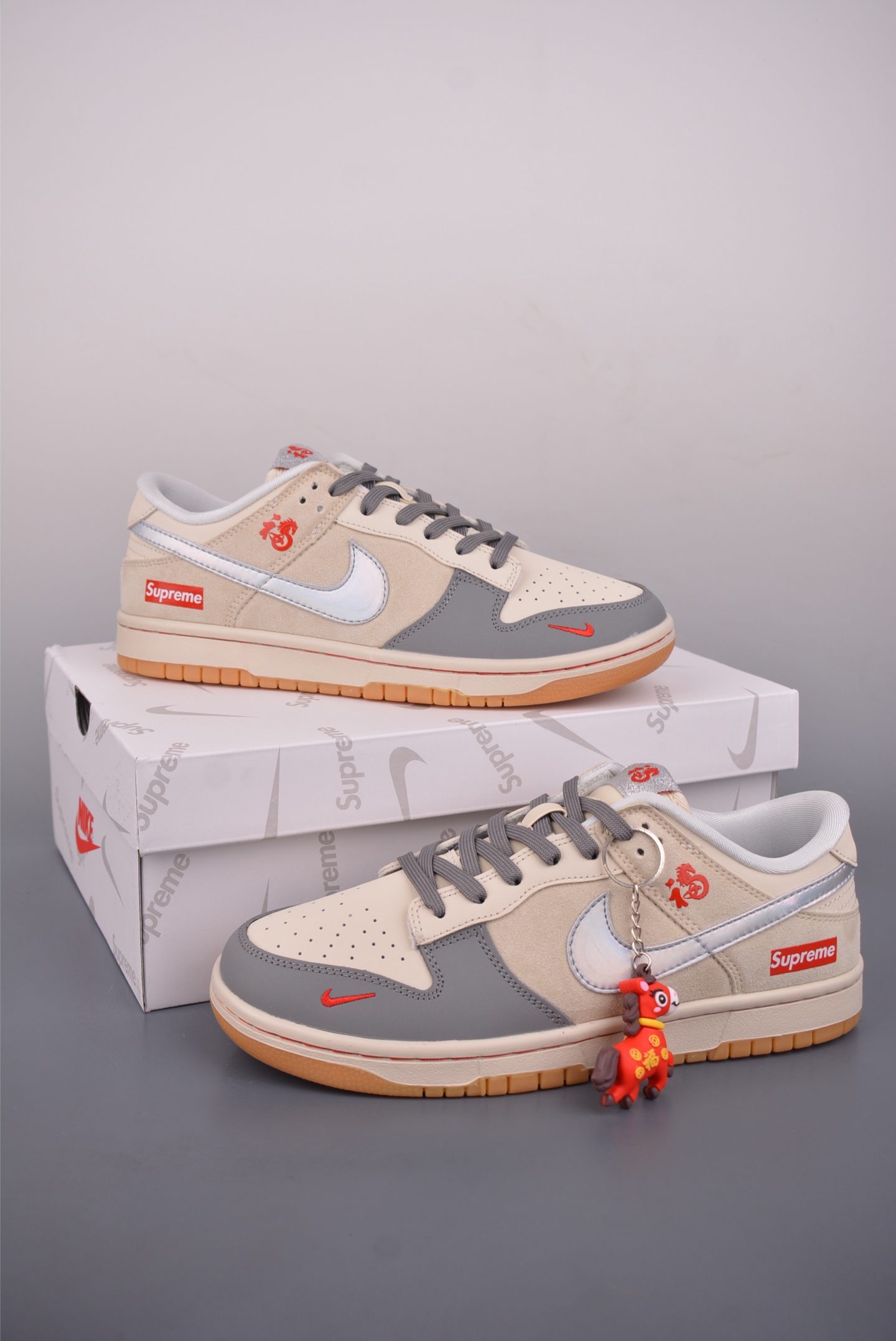 260 Nike SB Dunk Low Supreme联名 NH0601-482-Chinese UA Cheap High Quatity Brand Clothes Bags handbags Sneakers wholesale wholesaler seller from China Factory suppliers Fashion Clothing Shoes best Quality Beautiful Price 260 Nike SB Dunk Low Supreme联名 NH0601-482