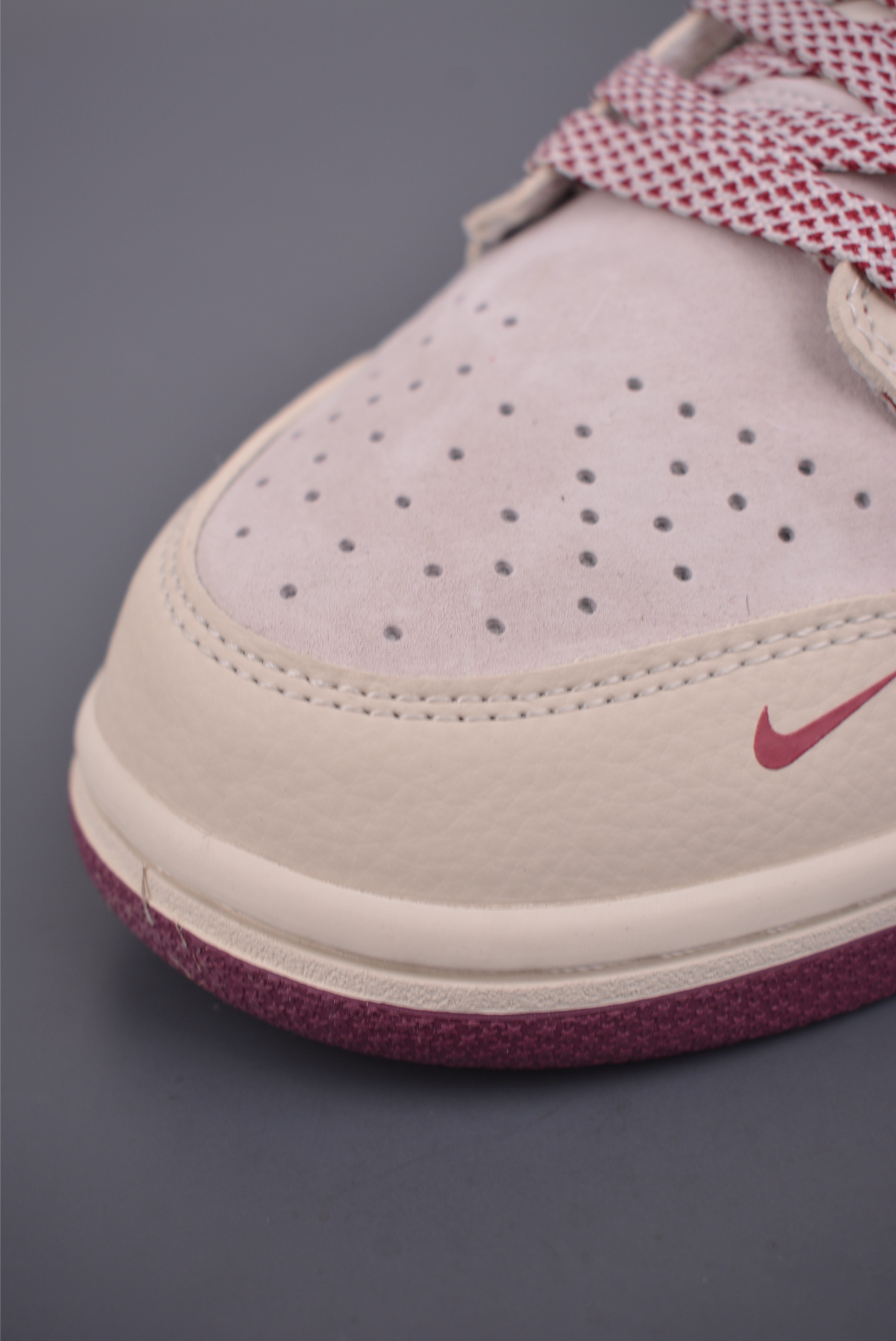 Nike SB Dunk Low 马年限定 DN3168-023-Top High Quatity Cheap Sneakers Fashion Clothing Clothes Bags handbags Shoes of all Brand wholesale With The best Quality And Beautiful Price from China Factory Chinese suppliers wholesaler seller Nike SB Dunk Low 马年限定 DN3168-023