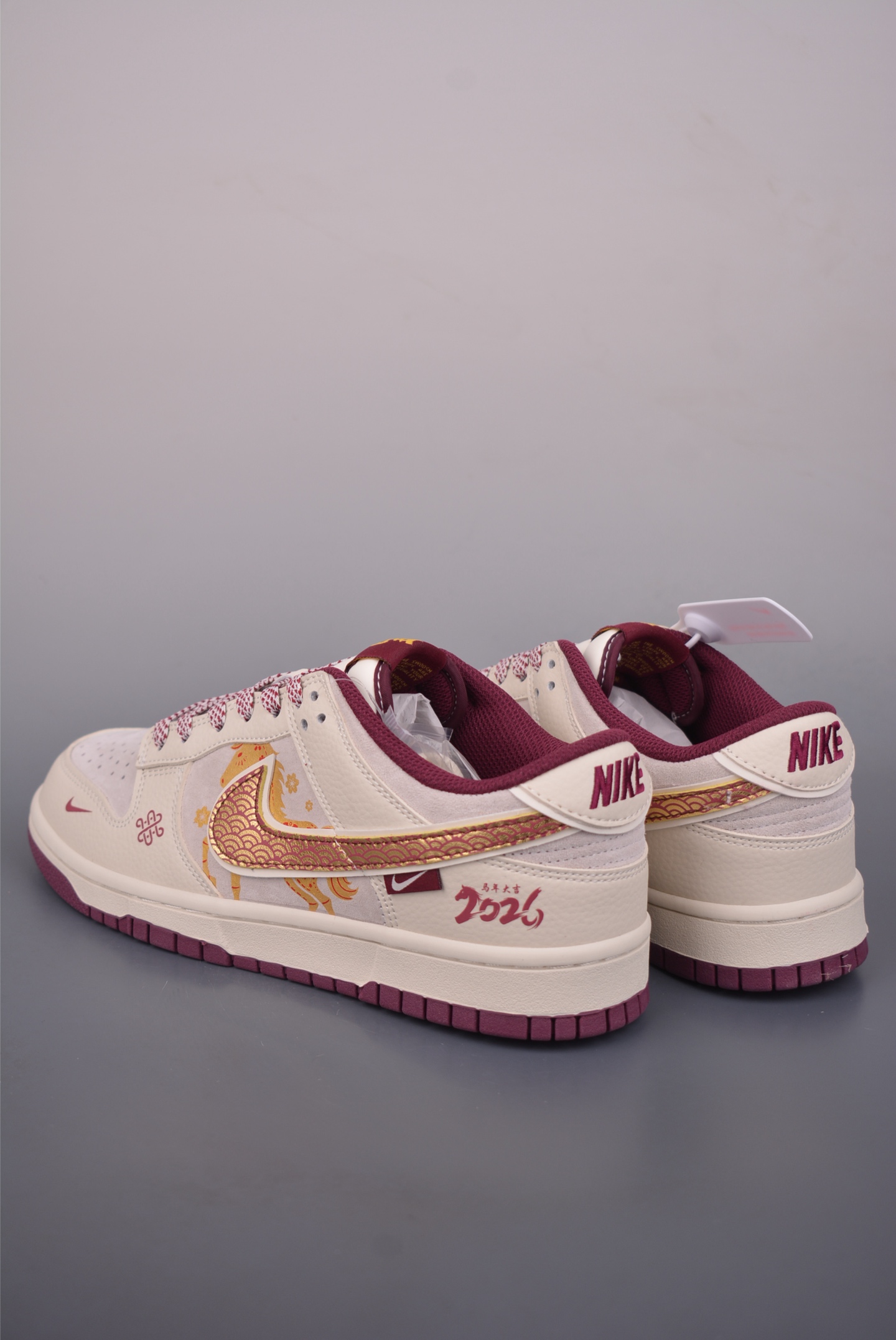 Nike SB Dunk Low 马年限定 DN3168-023-Top High Quatity Cheap Sneakers Fashion Clothing Clothes Bags handbags Shoes of all Brand wholesale With The best Quality And Beautiful Price from China Factory Chinese suppliers wholesaler seller Nike SB Dunk Low 马年限定 DN3168-023