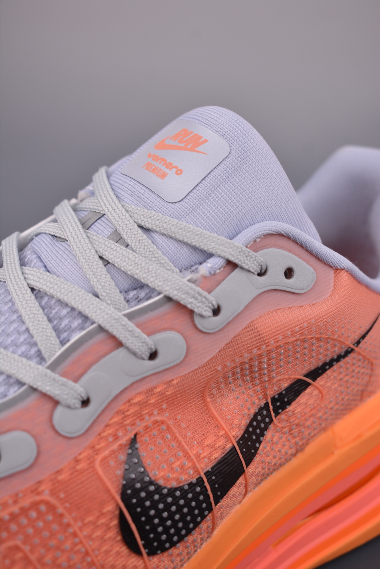 Nike Vomero premium Air气垫40周年 舒适百搭防滑耐磨 支撑缓震低帮 休闲跑步鞋 HQ2050-769-Top High Quatity Cheap Sneakers Fashion Clothing Clothes Bags handbags Shoes of all Brand wholesale With The best Quality And Beautiful Price from China Factory Chinese suppliers wholesaler seller Nike Vomero premium Air气垫40周年 舒适百搭防滑耐磨 支撑缓震低帮 休闲跑步鞋 HQ2050-769