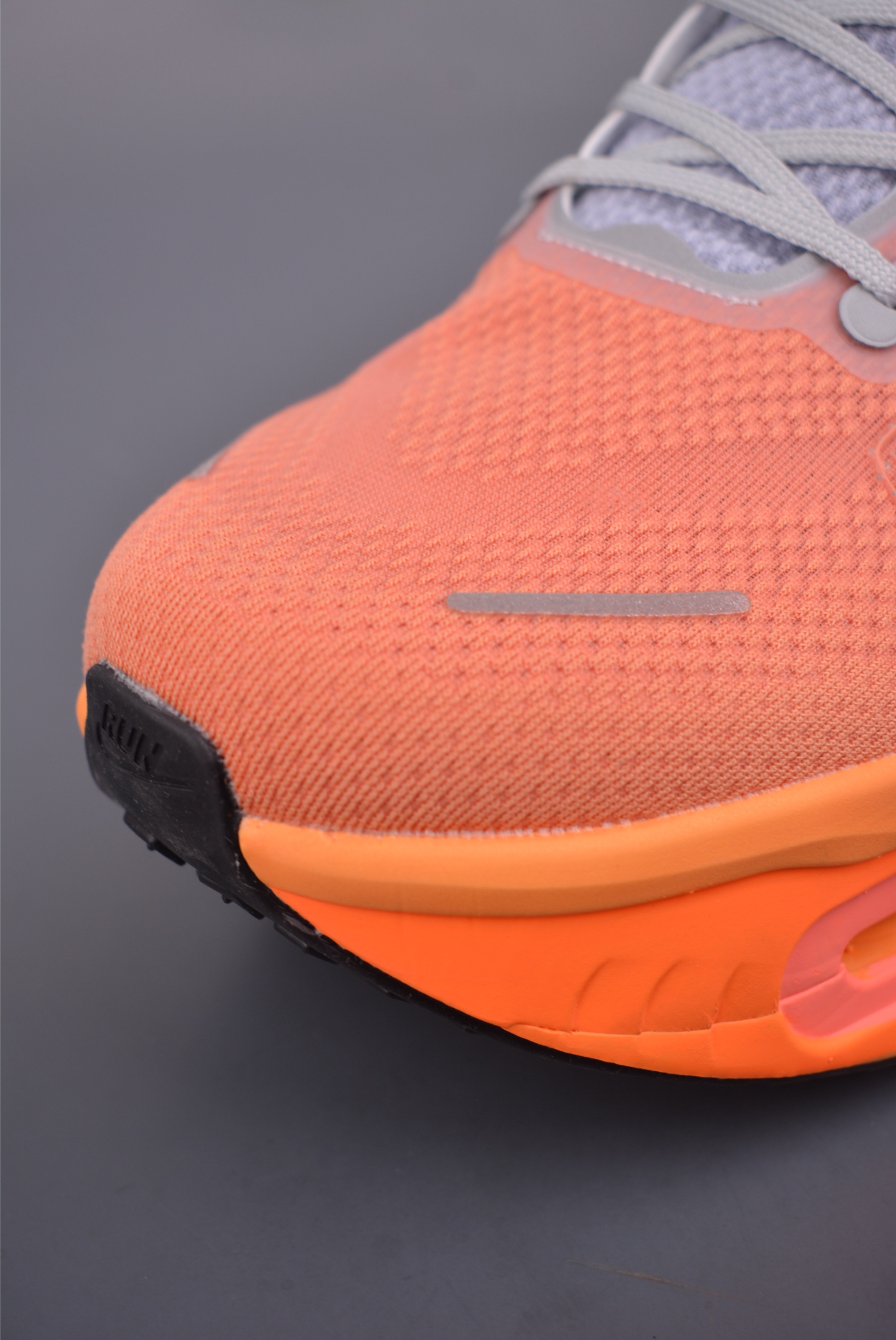 Nike Vomero premium Air气垫40周年 舒适百搭防滑耐磨 支撑缓震低帮 休闲跑步鞋 HQ2050-769-Top High Quatity Cheap Sneakers Fashion Clothing Clothes Bags handbags Shoes of all Brand wholesale With The best Quality And Beautiful Price from China Factory Chinese suppliers wholesaler seller Nike Vomero premium Air气垫40周年 舒适百搭防滑耐磨 支撑缓震低帮 休闲跑步鞋 HQ2050-769