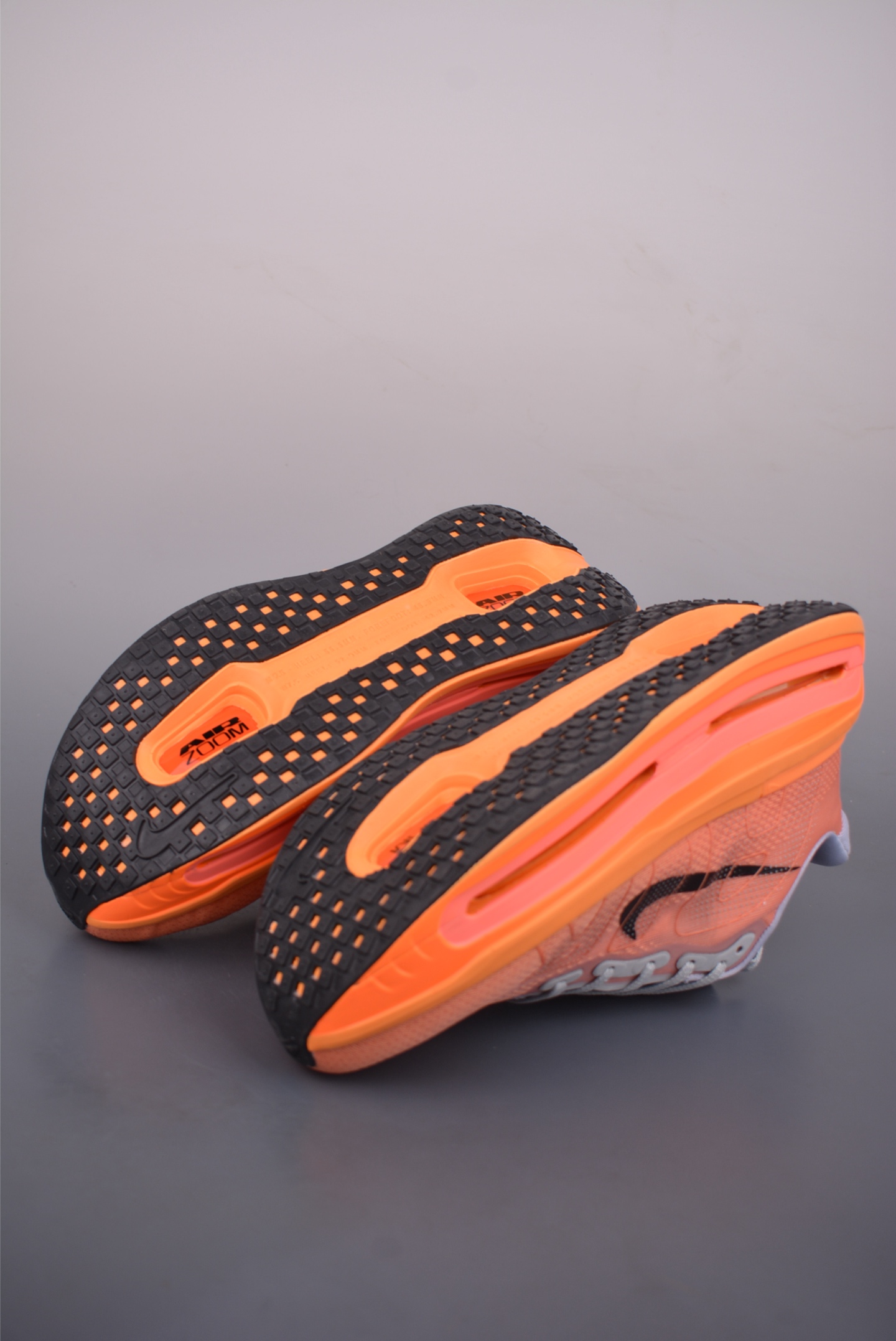 Nike Vomero premium Air气垫40周年 舒适百搭防滑耐磨 支撑缓震低帮 休闲跑步鞋 HQ2050-769-Top High Quatity Cheap Sneakers Fashion Clothing Clothes Bags handbags Shoes of all Brand wholesale With The best Quality And Beautiful Price from China Factory Chinese suppliers wholesaler seller Nike Vomero premium Air气垫40周年 舒适百搭防滑耐磨 支撑缓震低帮 休闲跑步鞋 HQ2050-769