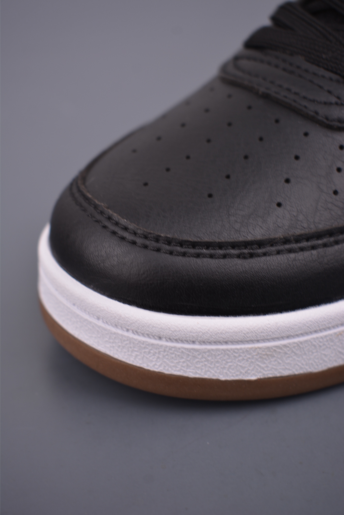 Puma Caven 2.0 Retro Club 彪马 防滑耐磨低帮德训板鞋 395082-042-Top High Quatity Cheap Sneakers Fashion Clothing Clothes Bags handbags Shoes of all Brand wholesale With The best Quality And Beautiful Price from China Factory Chinese suppliers wholesaler seller Puma Caven 2.0 Retro Club 彪马 防滑耐磨低帮德训板鞋 395082-042