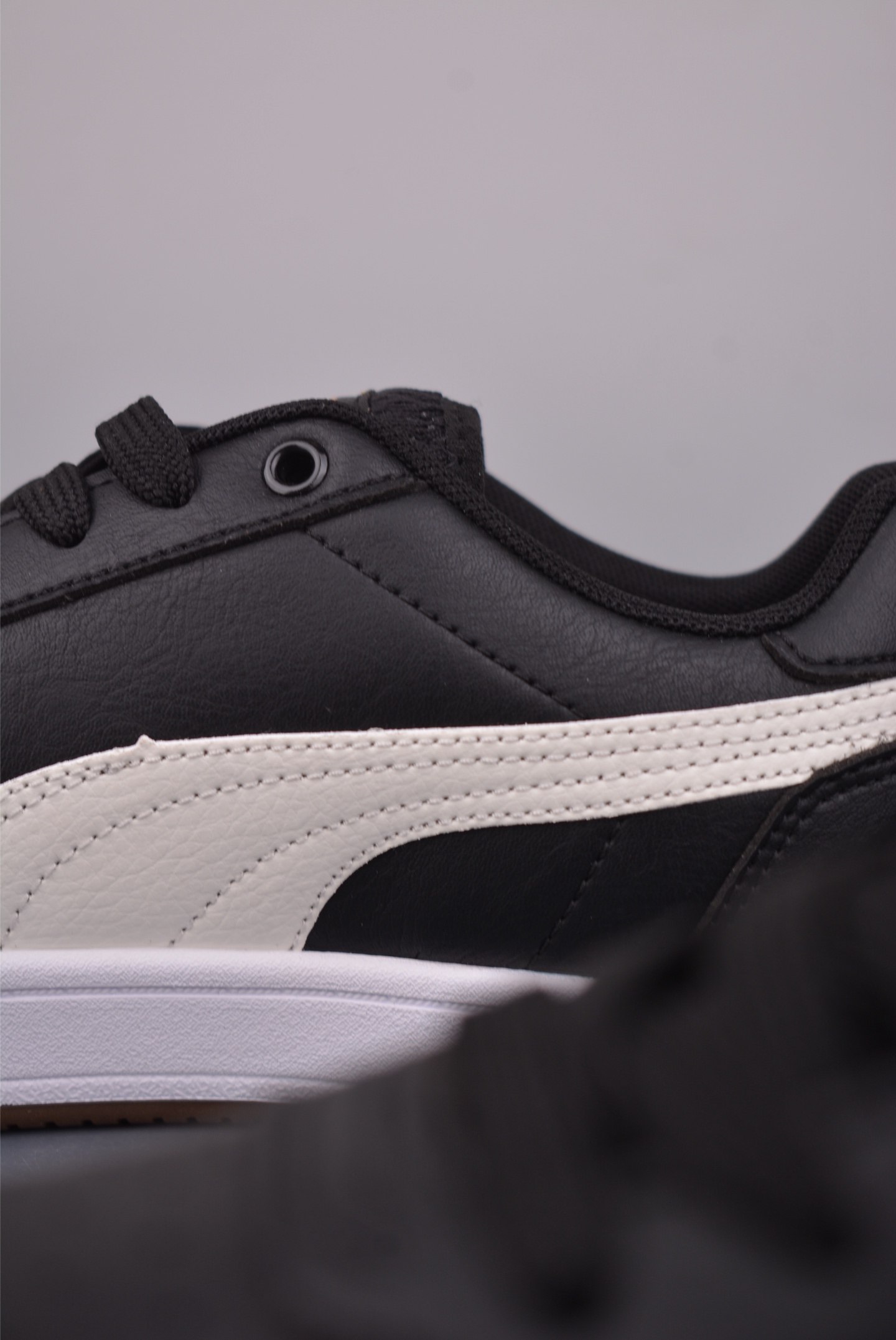 Puma Caven 2.0 Retro Club 彪马 防滑耐磨低帮德训板鞋 395082-042-Top High Quatity Cheap Sneakers Fashion Clothing Clothes Bags handbags Shoes of all Brand wholesale With The best Quality And Beautiful Price from China Factory Chinese suppliers wholesaler seller Puma Caven 2.0 Retro Club 彪马 防滑耐磨低帮德训板鞋 395082-042
