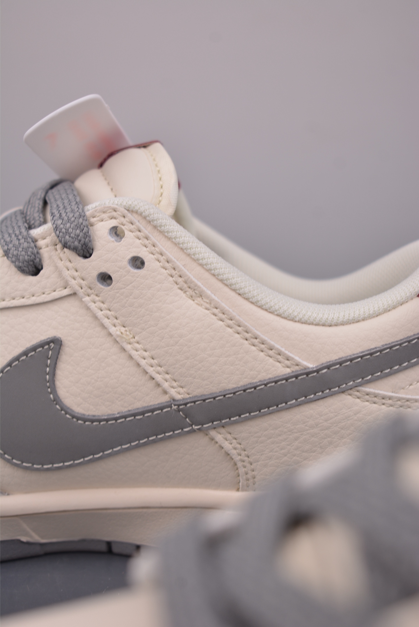 Nike SB Dunk Low 马年限定 LX1988-813-Top High Quatity Cheap Sneakers Fashion Clothing Clothes Bags handbags Shoes of all Brand wholesale With The best Quality And Beautiful Price from China Factory Chinese suppliers wholesaler seller Nike SB Dunk Low 马年限定 LX1988-813