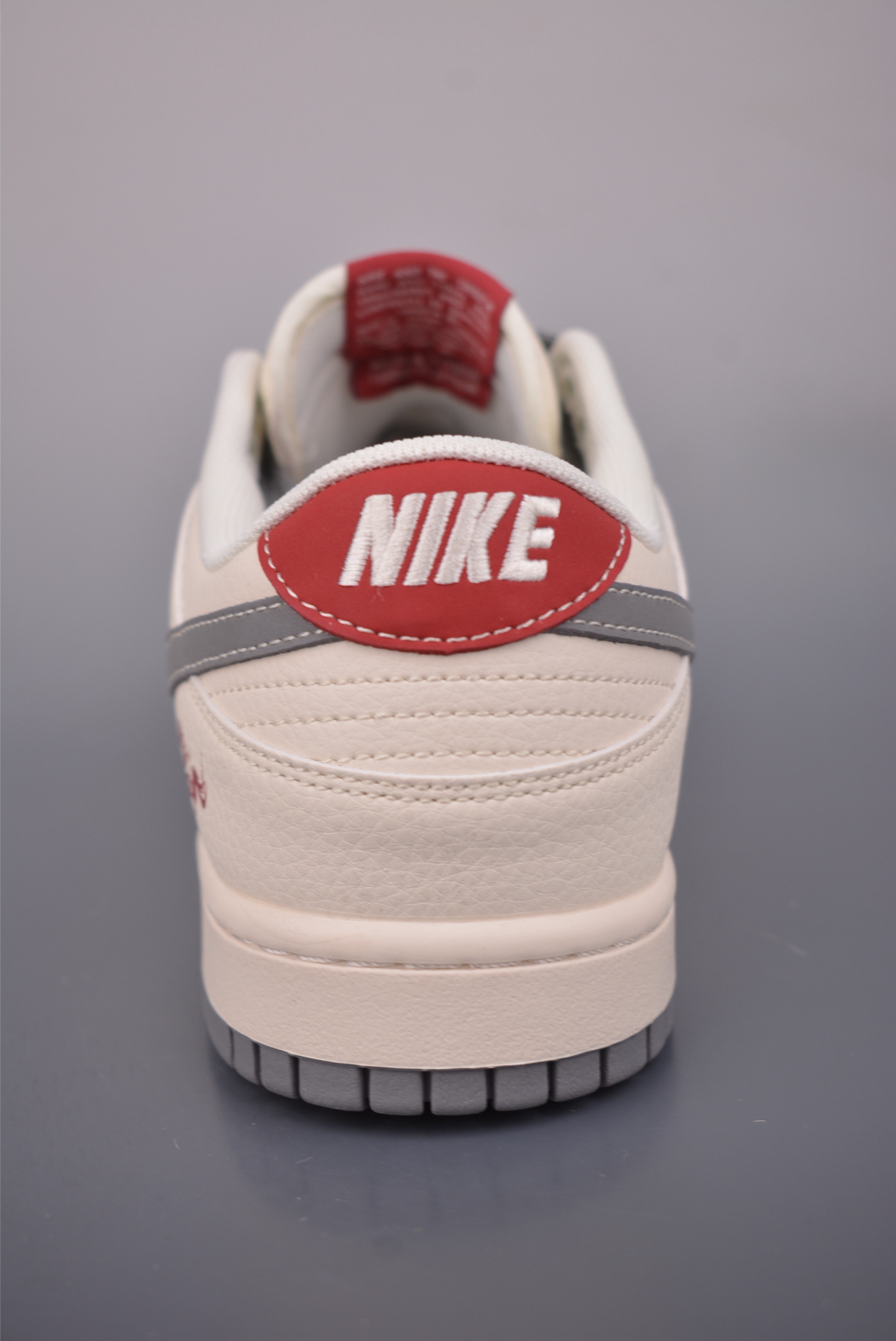 Nike SB Dunk Low 马年限定 LX1988-813-Top High Quatity Cheap Sneakers Fashion Clothing Clothes Bags handbags Shoes of all Brand wholesale With The best Quality And Beautiful Price from China Factory Chinese suppliers wholesaler seller Nike SB Dunk Low 马年限定 LX1988-813