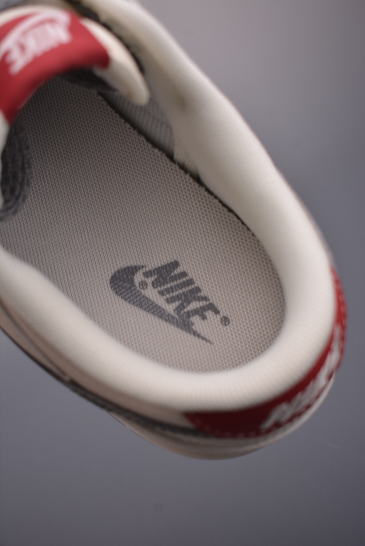 Nike SB Dunk Low 马年限定 LX1988-813-Top High Quatity Cheap Sneakers Fashion Clothing Clothes Bags handbags Shoes of all Brand wholesale With The best Quality And Beautiful Price from China Factory Chinese suppliers wholesaler seller Nike SB Dunk Low 马年限定 LX1988-813