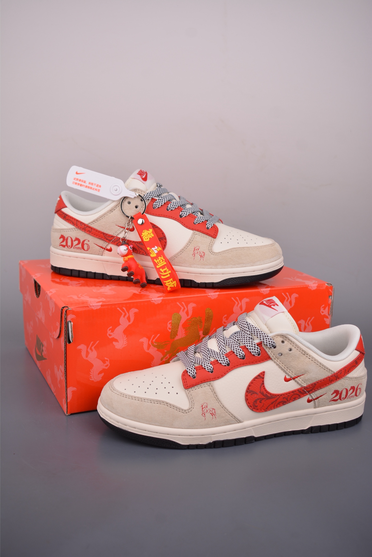 260 Nike SB Dunk Low 马年限定 ZH2598-806