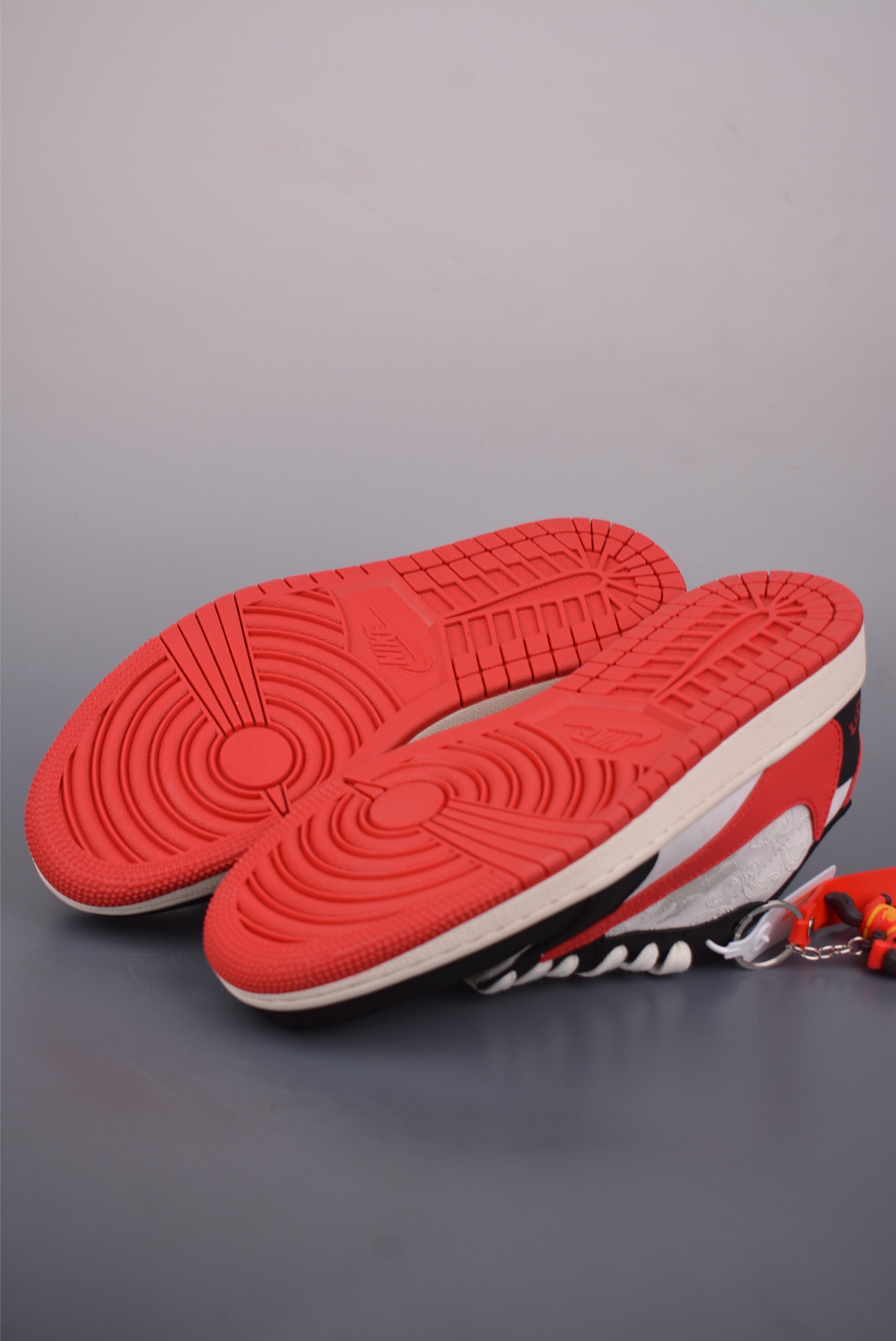 280 Fragment x Travis Scott x 马年限定 Air Jordan 1 Low 三方联名倒钩 FF9989-014-Chinese UA Cheap High Quatity Brand Clothes Bags handbags Sneakers wholesale wholesaler seller from China Factory suppliers Fashion Clothing Shoes best Quality Beautiful Price 280 Fragment x Travis Scott x 马年限定 Air Jordan 1 Low 三方联名倒钩 FF9989-014