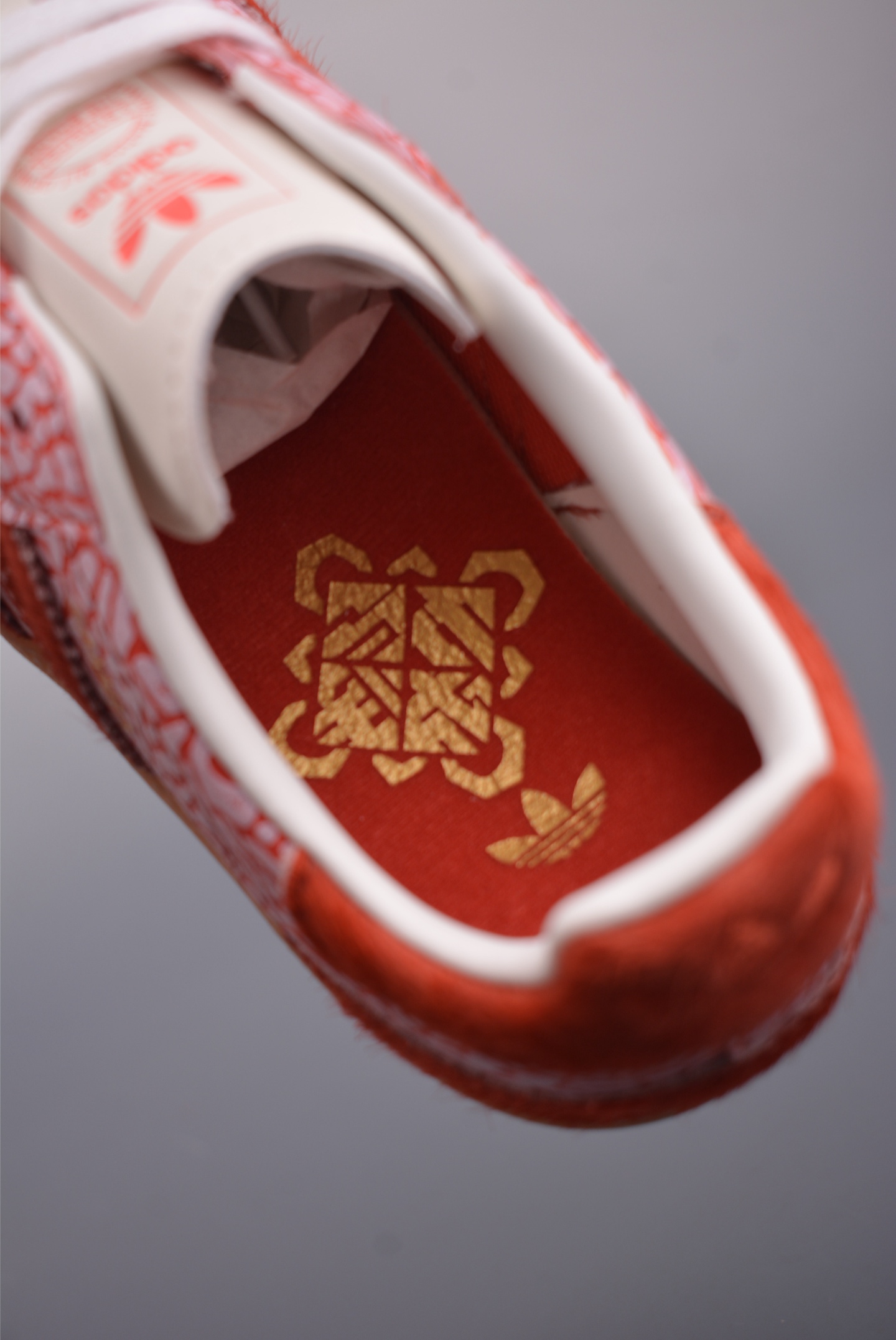 180 Adidas Samba 马年限定 复古桑巴板鞋 JR8743-Chinese UA Cheap High Quatity Brand Clothes Bags handbags Sneakers wholesale wholesaler seller from China Factory suppliers Fashion Clothing Shoes best Quality Beautiful Price 180 Adidas Samba 马年限定 复古桑巴板鞋 JR8743
