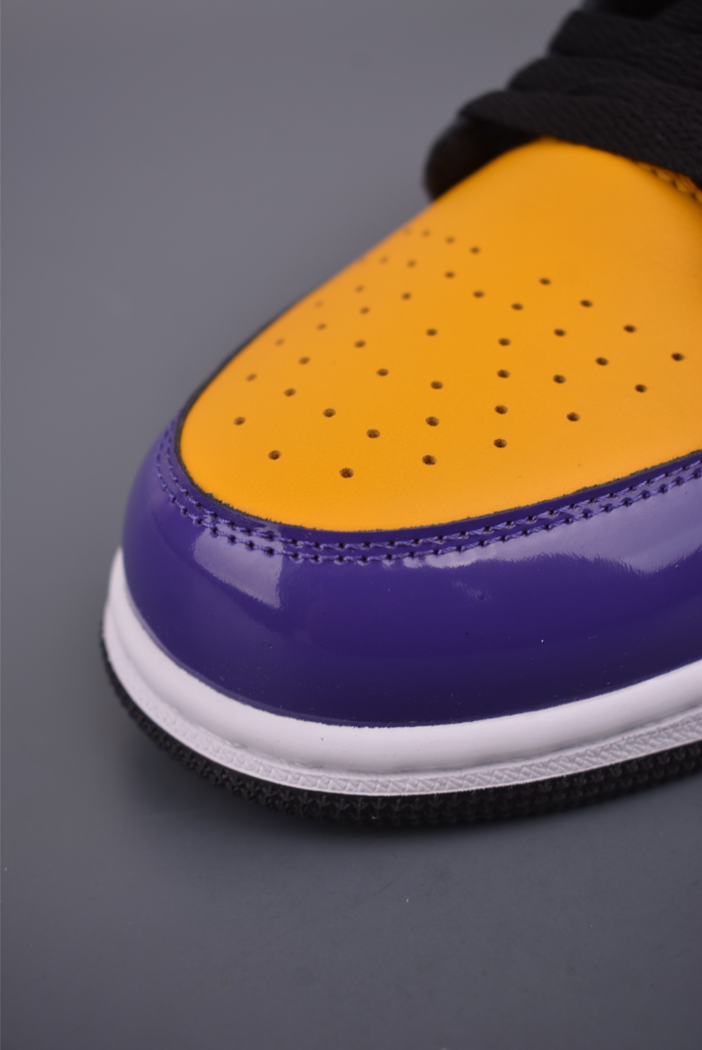Air Jordan 1 Low 紫金湖人 AJ1乔1低帮休闲板鞋 IQ9389-547-Top High Quatity Cheap Sneakers Fashion Clothing Clothes Bags handbags Shoes of all Brand wholesale With The best Quality And Beautiful Price from China Factory Chinese suppliers wholesaler seller Air Jordan 1 Low 紫金湖人 AJ1乔1低帮休闲板鞋 IQ9389-547