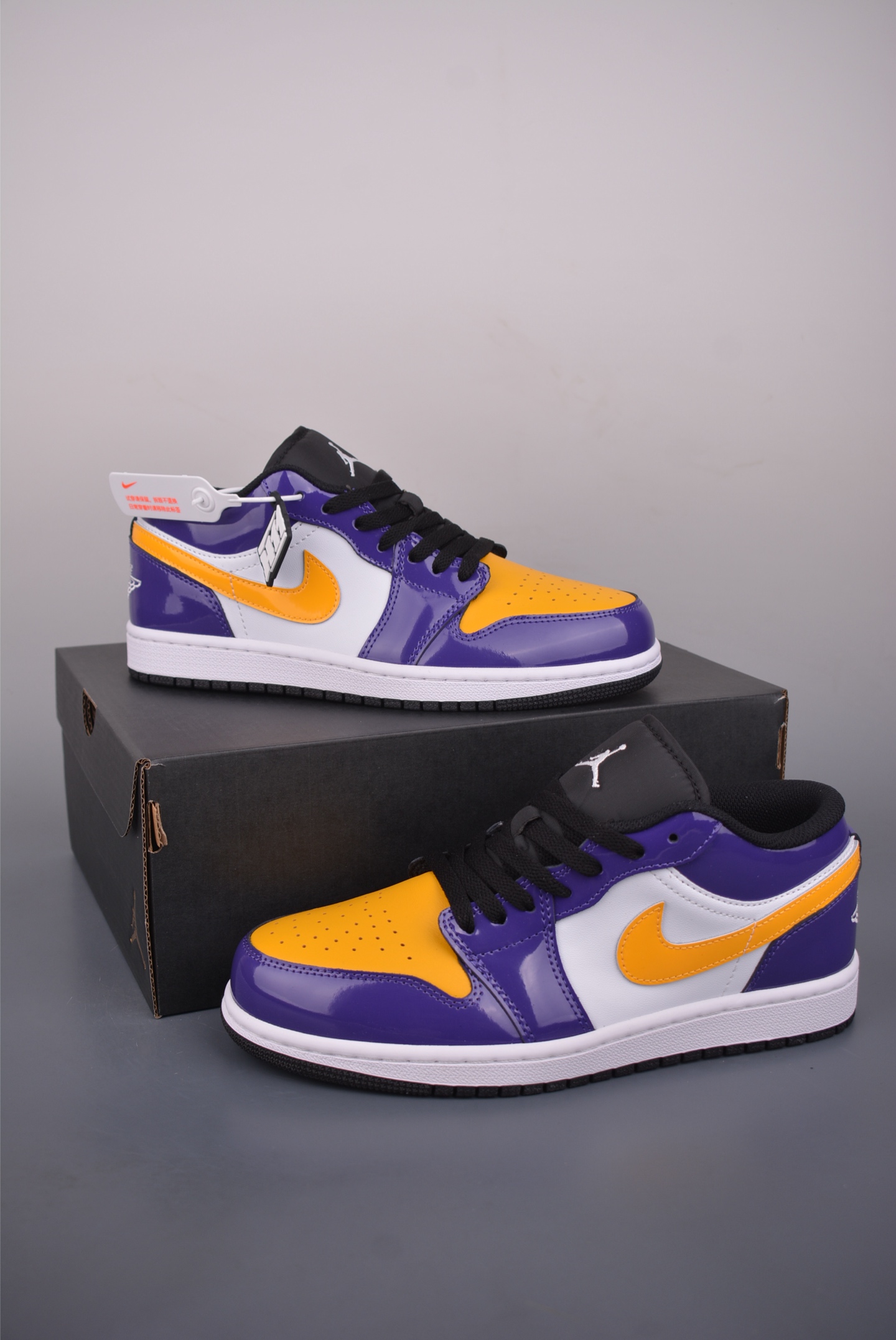 Air Jordan 1 Low 紫金湖人 AJ1乔1低帮休闲板鞋 IQ9389-547-Top High Quatity Cheap Sneakers Fashion Clothing Clothes Bags handbags Shoes of all Brand wholesale With The best Quality And Beautiful Price from China Factory Chinese suppliers wholesaler seller Air Jordan 1 Low 紫金湖人 AJ1乔1低帮休闲板鞋 IQ9389-547