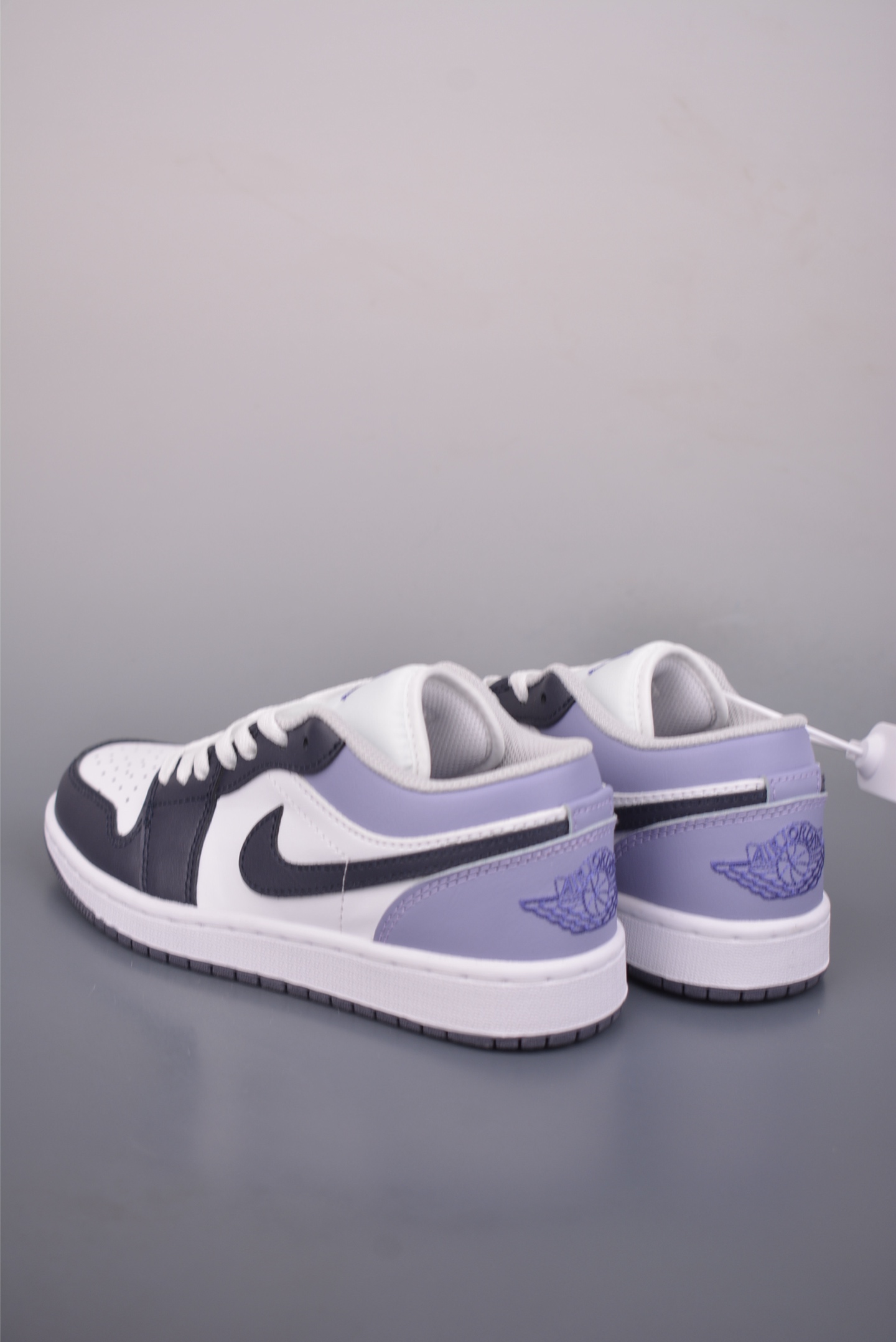 200 Air Jordan 1 Low 白紫 AJ1乔1低帮休闲板鞋 553558-145-Chinese UA Cheap High Quatity Brand Clothes Bags handbags Sneakers wholesale wholesaler seller from China Factory suppliers Fashion Clothing Shoes best Quality Beautiful Price 200 Air Jordan 1 Low 白紫 AJ1乔1低帮休闲板鞋 553558-145