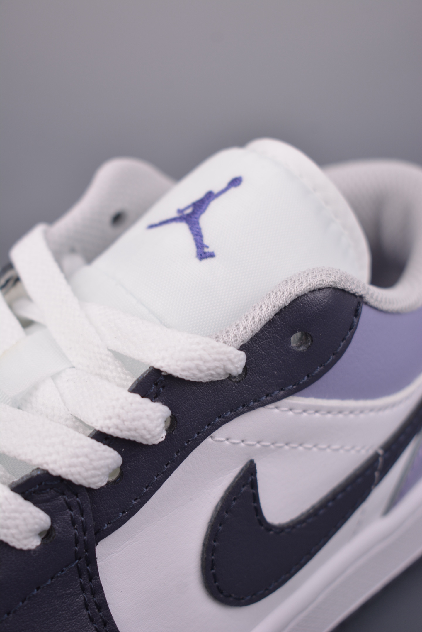 200 Air Jordan 1 Low 白紫 AJ1乔1低帮休闲板鞋 553558-145-Chinese UA Cheap High Quatity Brand Clothes Bags handbags Sneakers wholesale wholesaler seller from China Factory suppliers Fashion Clothing Shoes best Quality Beautiful Price 200 Air Jordan 1 Low 白紫 AJ1乔1低帮休闲板鞋 553558-145