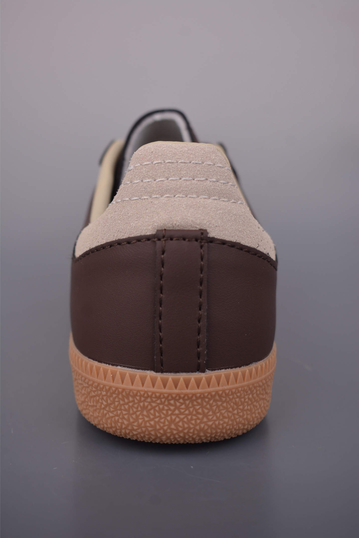 Adidas三叶草SAMBA 休闲板鞋 性价比天花板 ID1481-Top High Quatity Cheap Sneakers Fashion Clothing Clothes Bags handbags Shoes of all Brand wholesale With The best Quality And Beautiful Price from China Factory Chinese suppliers wholesaler seller Adidas三叶草SAMBA 休闲板鞋 性价比天花板 ID1481