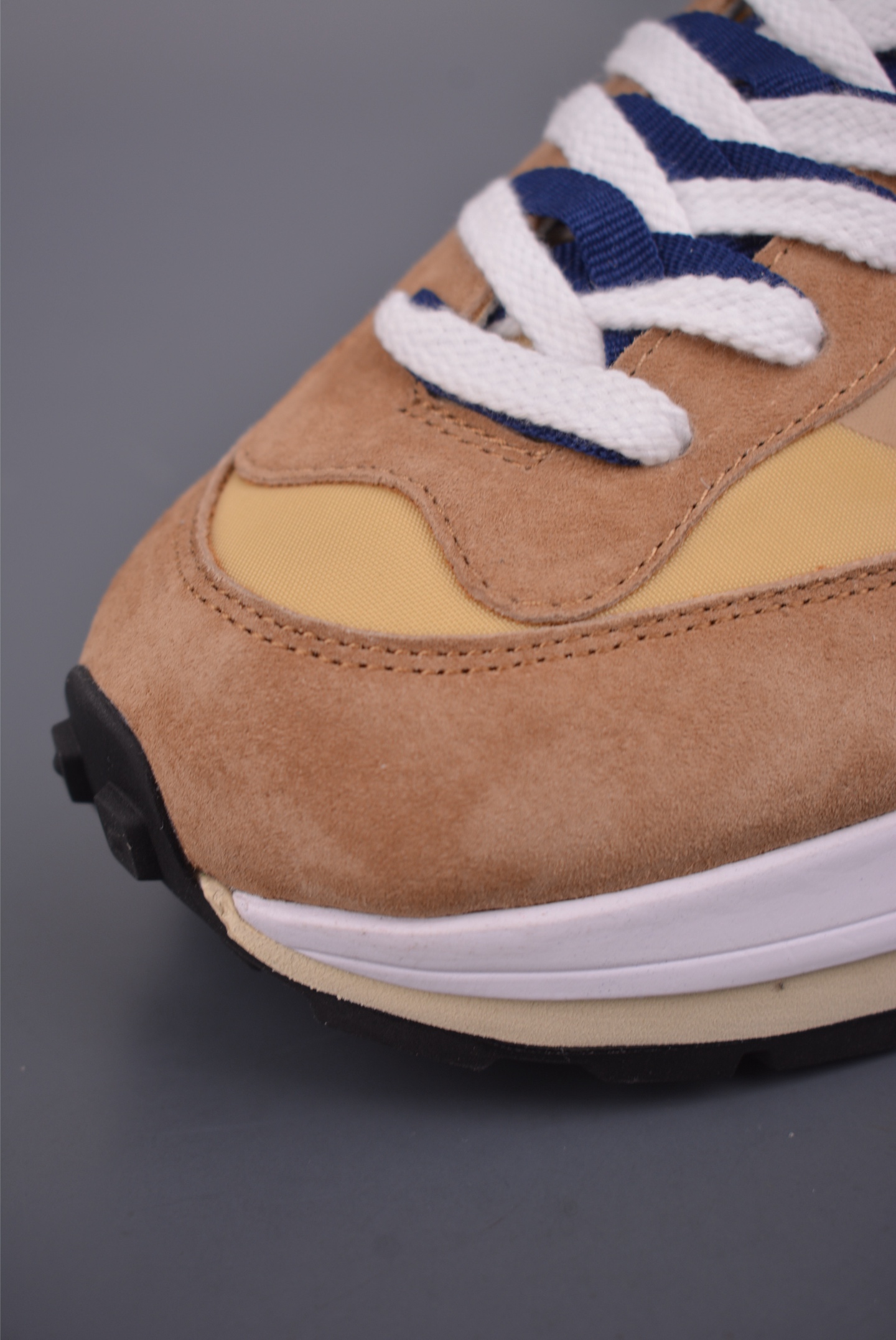 Sacai x NIKE VAPORWAFFLE 联名解构走秀款 DD1875-200-Top High Quatity Cheap Sneakers Fashion Clothing Clothes Bags handbags Shoes of all Brand wholesale With The best Quality And Beautiful Price from China Factory Chinese suppliers wholesaler seller Sacai x NIKE VAPORWAFFLE 联名解构走秀款 DD1875-200