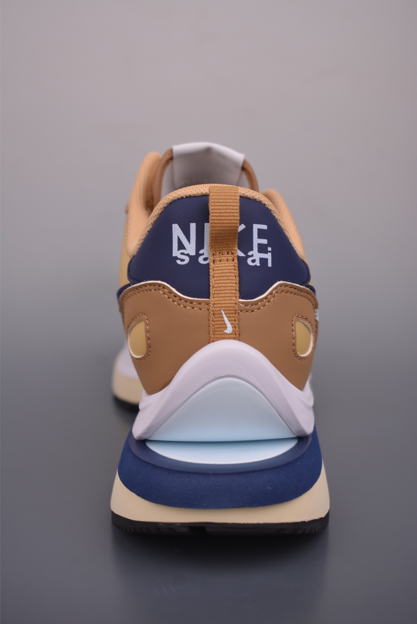 Sacai x NIKE VAPORWAFFLE 联名解构走秀款 DD1875-200-Top High Quatity Cheap Sneakers Fashion Clothing Clothes Bags handbags Shoes of all Brand wholesale With The best Quality And Beautiful Price from China Factory Chinese suppliers wholesaler seller Sacai x NIKE VAPORWAFFLE 联名解构走秀款 DD1875-200