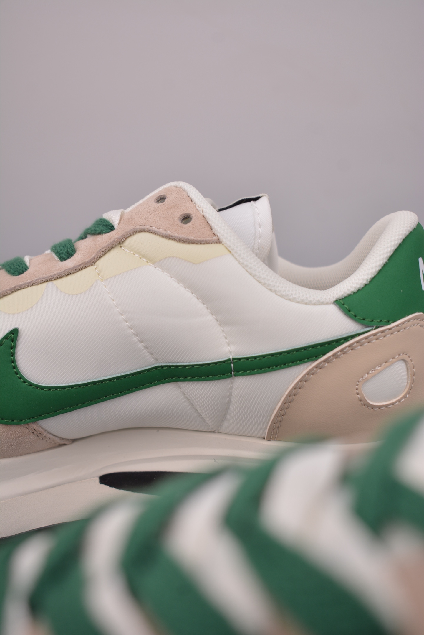 260 Sacai x NIKE VAPORWAFFLE 联名解构走秀款 DD1875-102