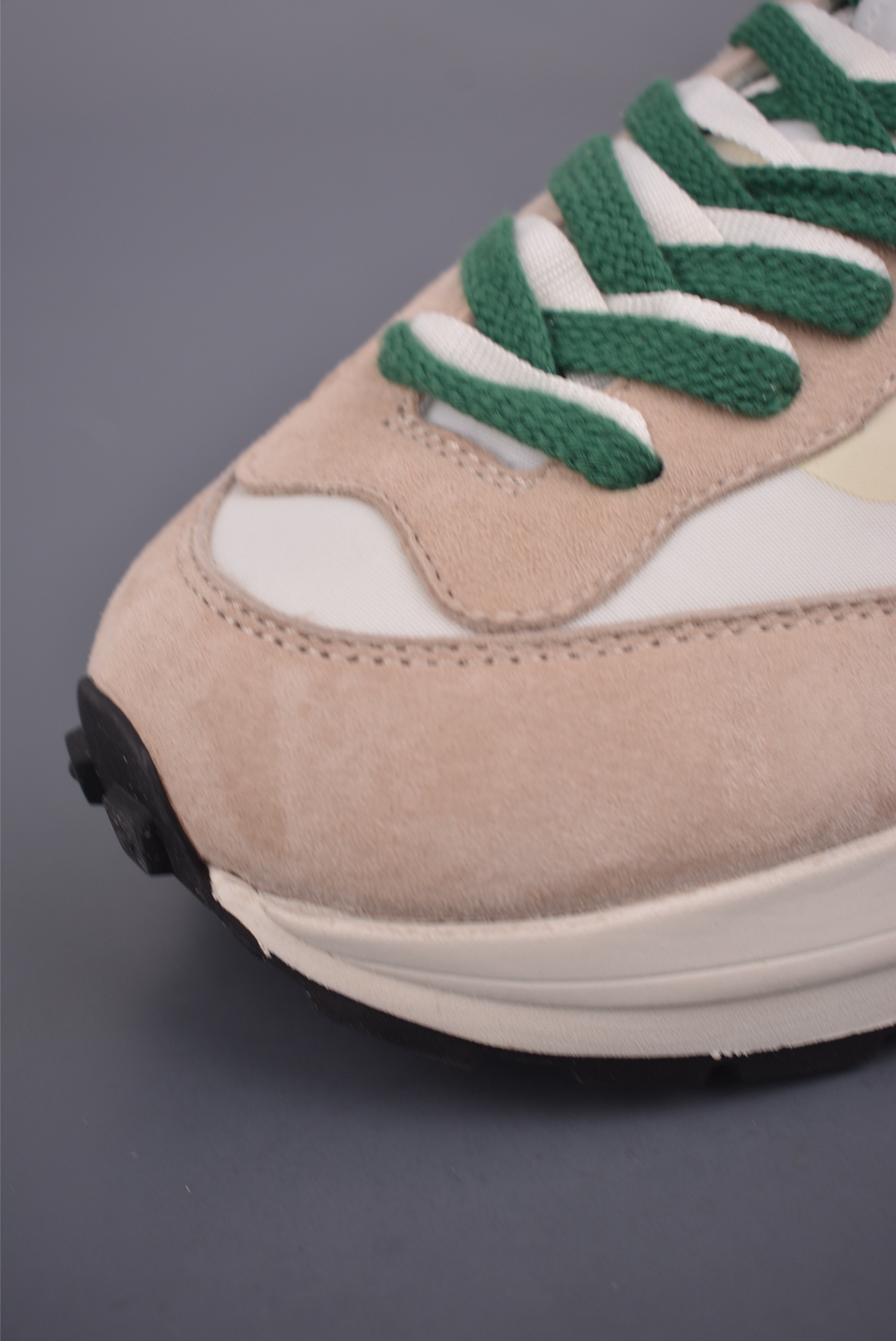 260 Sacai x NIKE VAPORWAFFLE 联名解构走秀款 DD1875-102