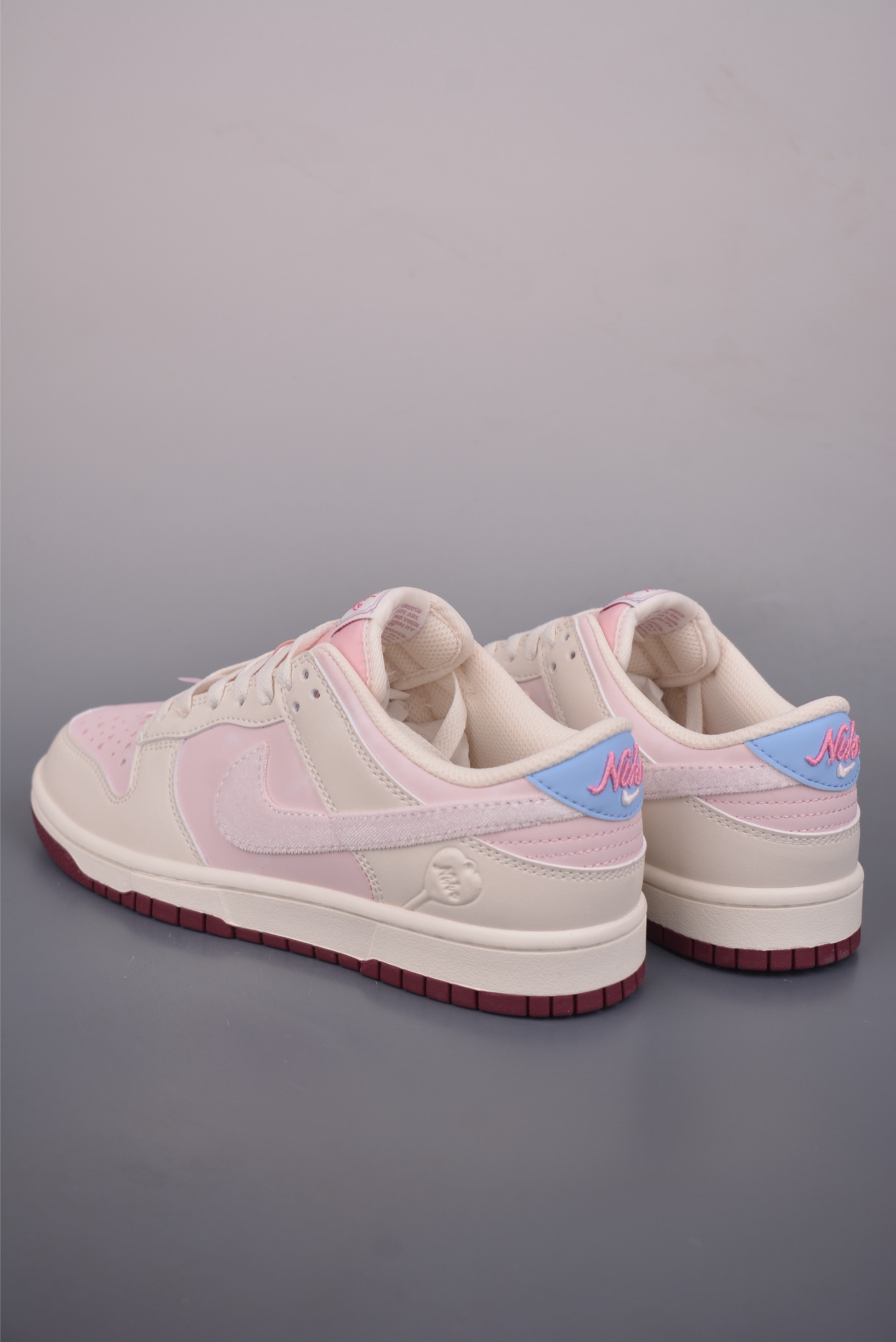 Nike SB Dunk Low 情人节限定 IQ1145-610