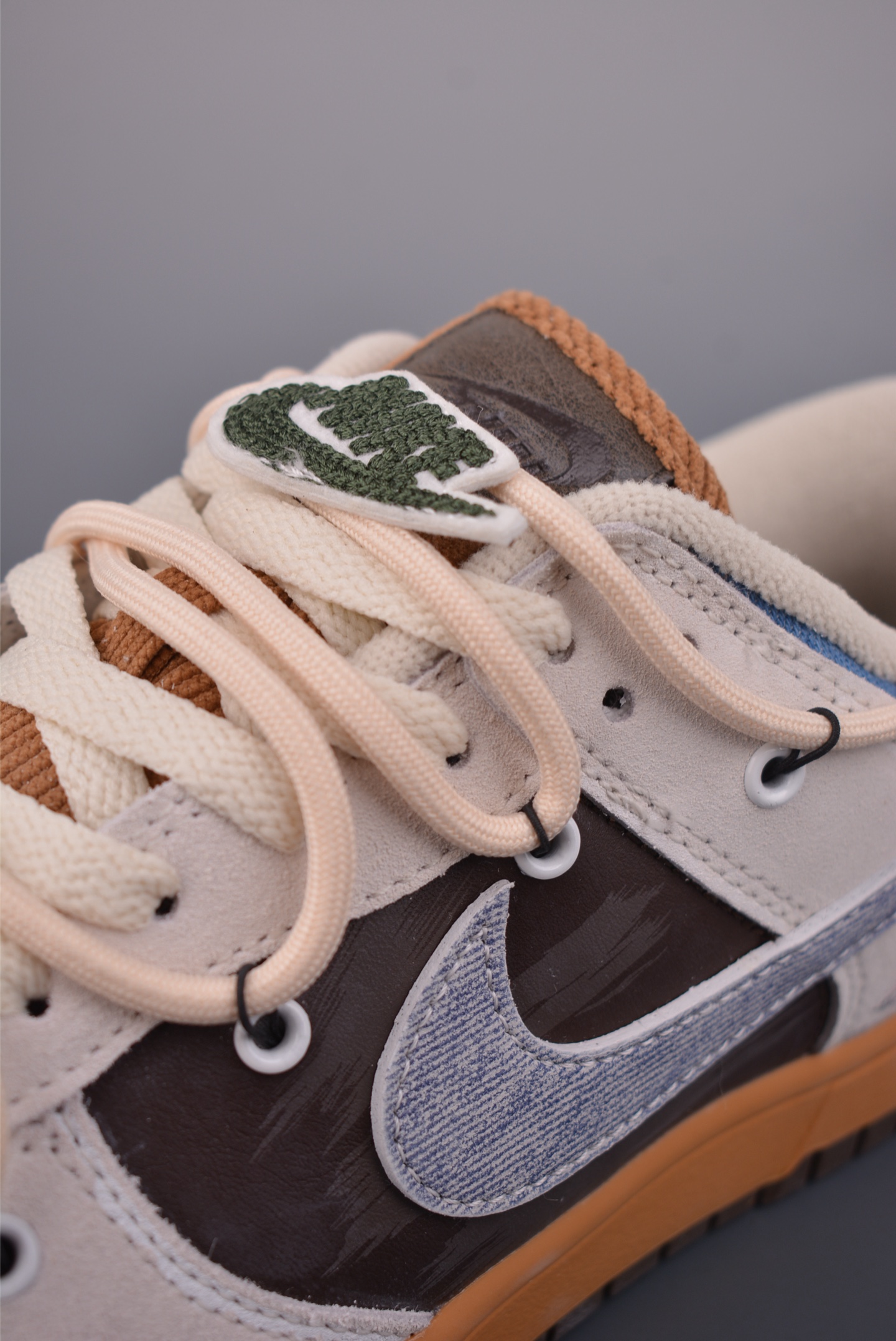 Nike SB Dunk Low 棕榈美德拉 解构绑带 HQ3459-212-Top High Quatity Cheap Sneakers Fashion Clothing Clothes Bags handbags Shoes of all Brand wholesale With The best Quality And Beautiful Price from China Factory Chinese suppliers wholesaler seller Nike SB Dunk Low 棕榈美德拉 解构绑带 HQ3459-212