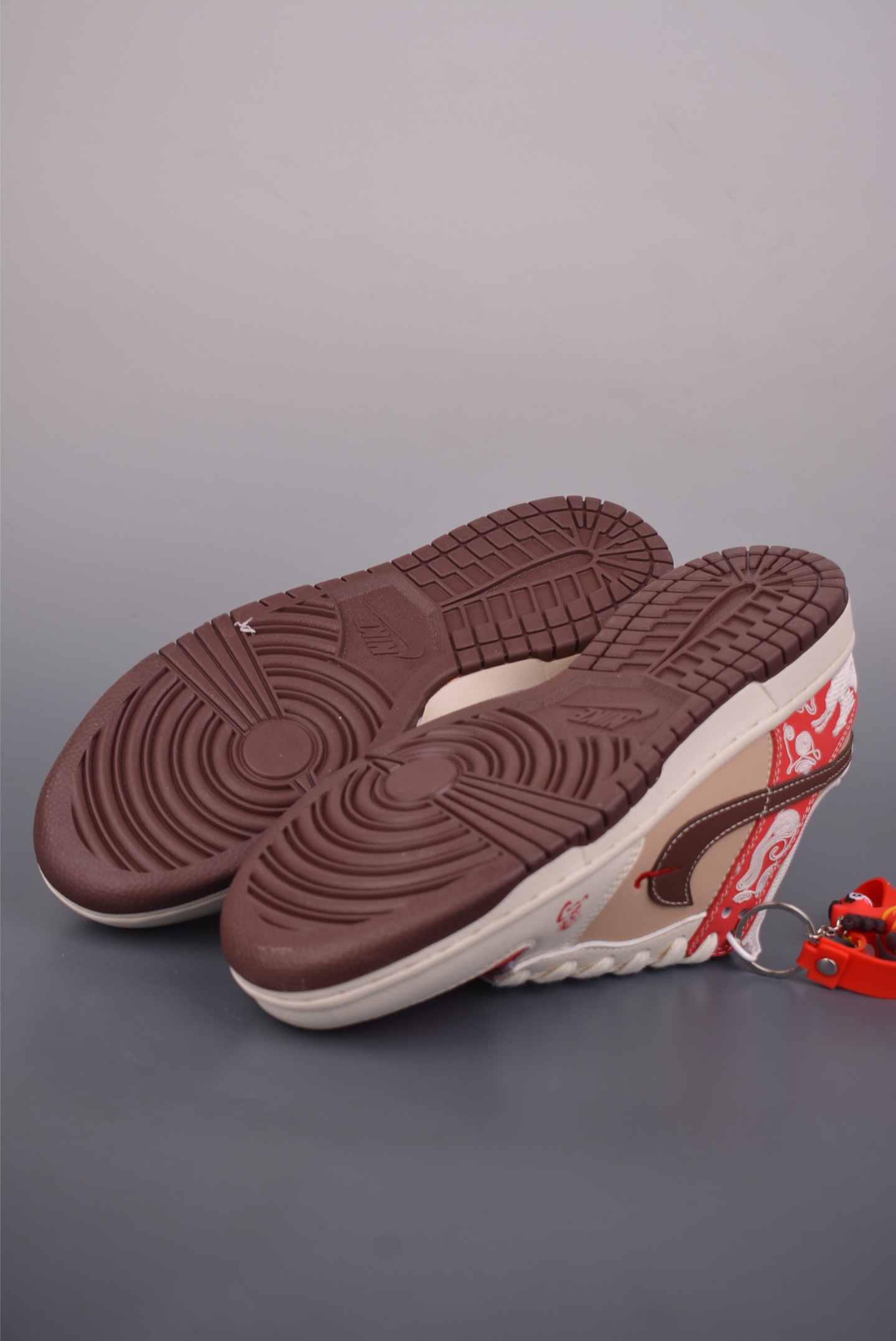 Nike SB Dunk Low 马年限定 JY6988-144-Top High Quatity Cheap Sneakers Fashion Clothing Clothes Bags handbags Shoes of all Brand wholesale With The best Quality And Beautiful Price from China Factory Chinese suppliers wholesaler seller Nike SB Dunk Low 马年限定 JY6988-144