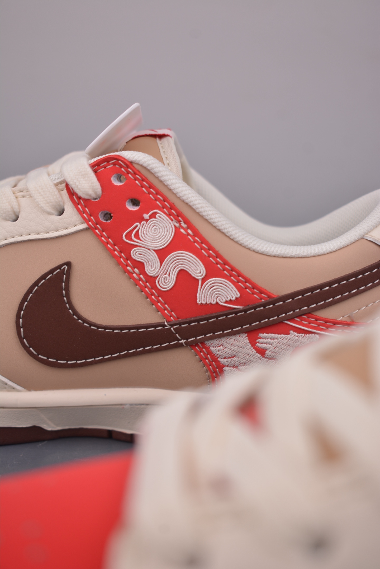 Nike SB Dunk Low 马年限定 JY6988-144-Top High Quatity Cheap Sneakers Fashion Clothing Clothes Bags handbags Shoes of all Brand wholesale With The best Quality And Beautiful Price from China Factory Chinese suppliers wholesaler seller Nike SB Dunk Low 马年限定 JY6988-144