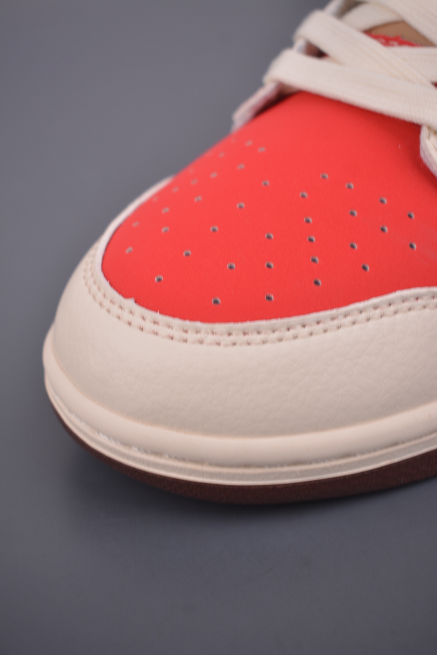 Nike SB Dunk Low 马年限定 JY6988-144-Top High Quatity Cheap Sneakers Fashion Clothing Clothes Bags handbags Shoes of all Brand wholesale With The best Quality And Beautiful Price from China Factory Chinese suppliers wholesaler seller Nike SB Dunk Low 马年限定 JY6988-144